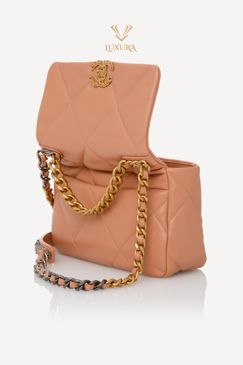 <span style="font-size: 10px; color: rgb(101, 101, 101);letter-spacing: .15em;">HARD TO FIND</span><br><strong> CHANEL </strong><br><div style="margin-top:10px;font-size:16px;">19 Handbag Shiny Lambskin Gold-Tone Silver-Tone Ruthenium Finish Metal Camel</div><br> - Image 8