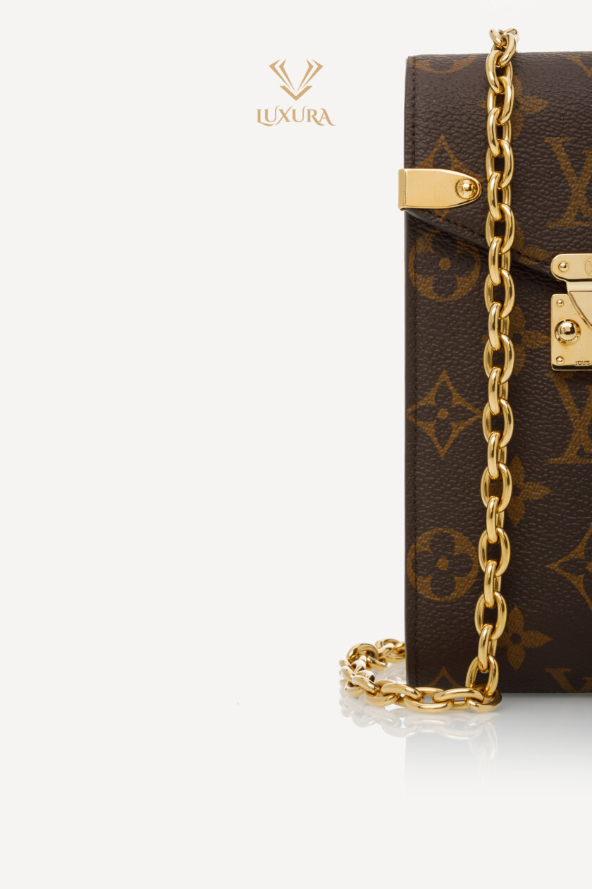<span style="font-size: 10px; color: rgb(101, 101, 101);letter-spacing: .15em;">HARD TO FIND</span><br><strong> LOUIS VUITTON </strong><br><div style="margin-top:10px;font-size:16px;">Monogram Phone Pouch Metis Monogram Canvas M13572</div><br> - Image 11