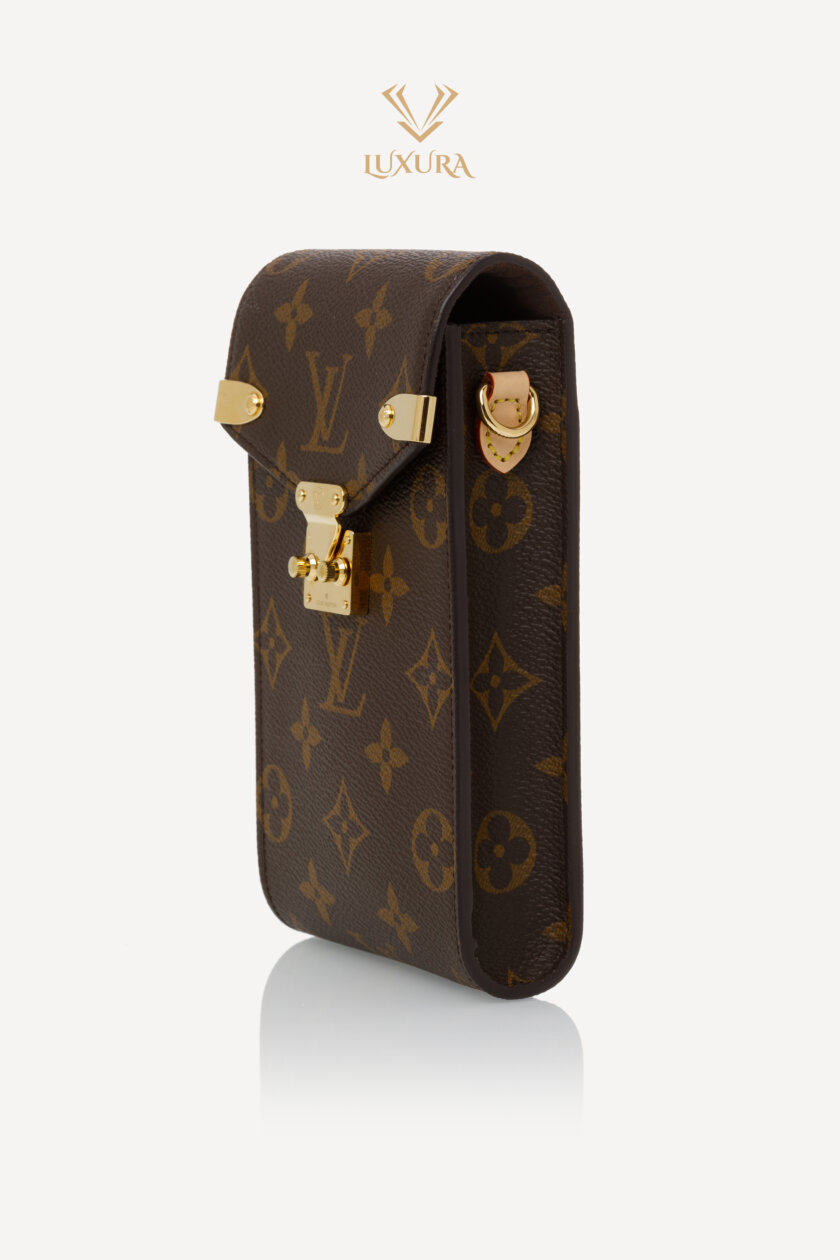 <span style="font-size: 10px; color: rgb(101, 101, 101);letter-spacing: .15em;">HARD TO FIND</span><br><strong> LOUIS VUITTON </strong><br><div style="margin-top:10px;font-size:16px;">Monogram Phone Pouch Metis Monogram Canvas M13572</div><br> - Image 9
