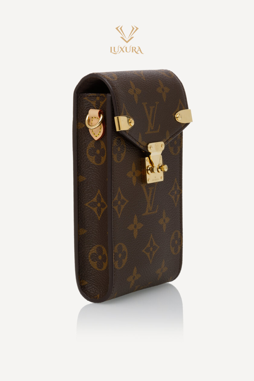 <span style="font-size: 10px; color: rgb(101, 101, 101);letter-spacing: .15em;">HARD TO FIND</span><br><strong> LOUIS VUITTON </strong><br><div style="margin-top:10px;font-size:16px;">Monogram Phone Pouch Metis Monogram Canvas M13572</div><br> - Image 3
