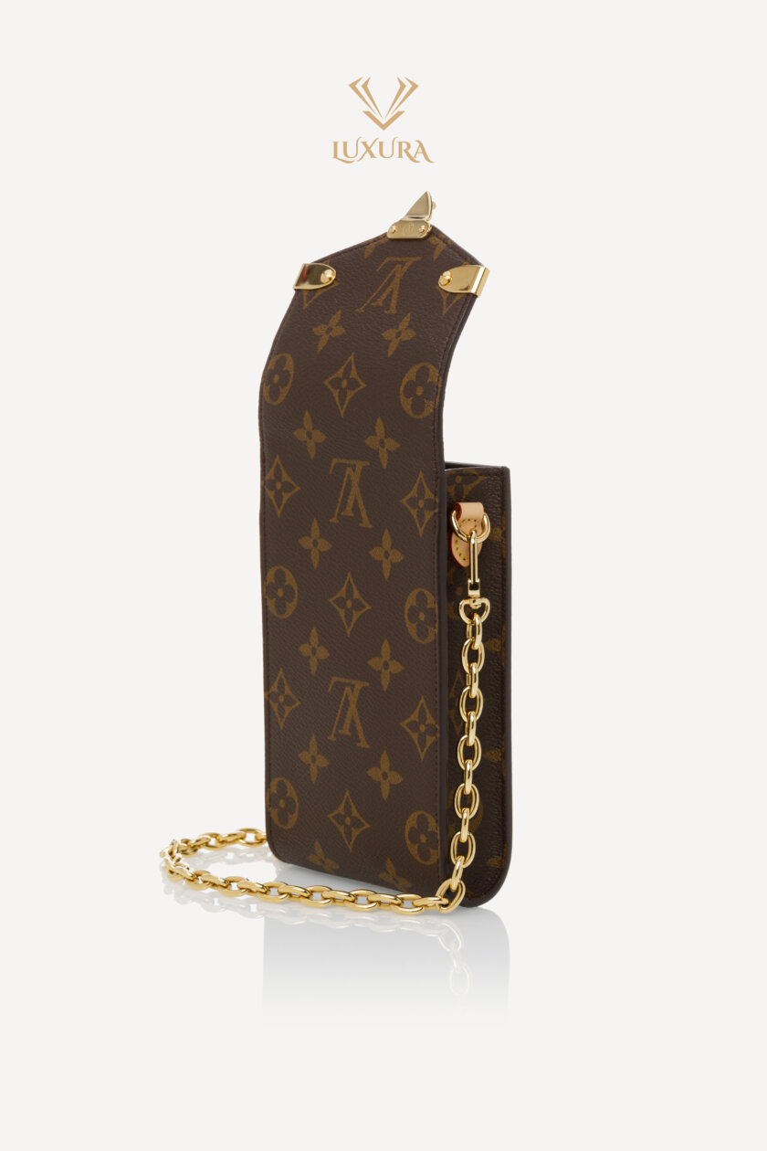<span style="font-size: 10px; color: rgb(101, 101, 101);letter-spacing: .15em;">HARD TO FIND</span><br><strong> LOUIS VUITTON </strong><br><div style="margin-top:10px;font-size:16px;">Monogram Phone Pouch Metis Monogram Canvas M13572</div><br> - Image 8