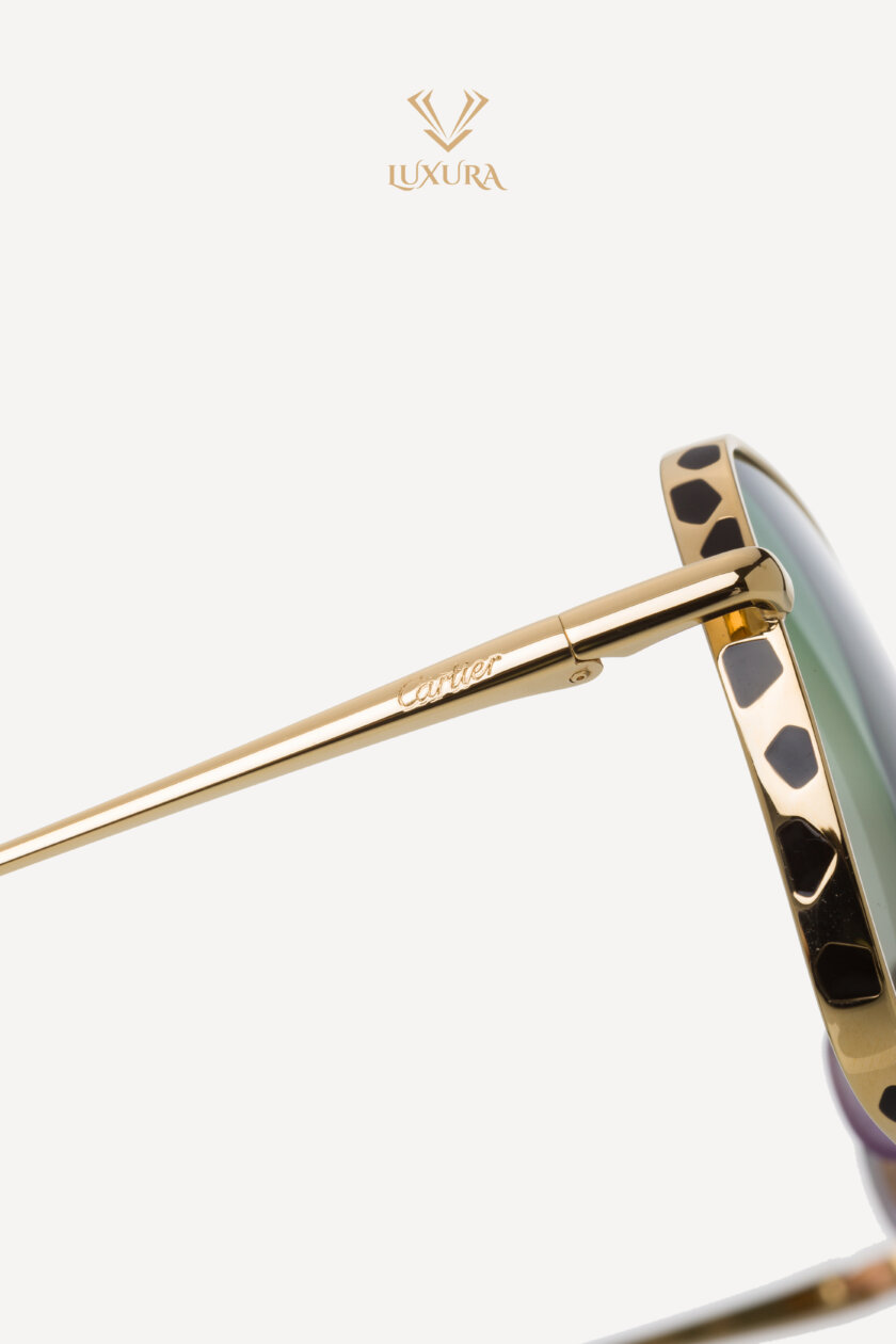 <span style="font-size: 10px; color: rgb(101, 101, 101);letter-spacing: .15em;">BEST DEAL </span><br><strong> CARTIER</strong><br><div style="margin-top:10px; font-size:16px;">Panthere De Cartier gold-tone square-frame Sunglasses</div><br> - Image 9