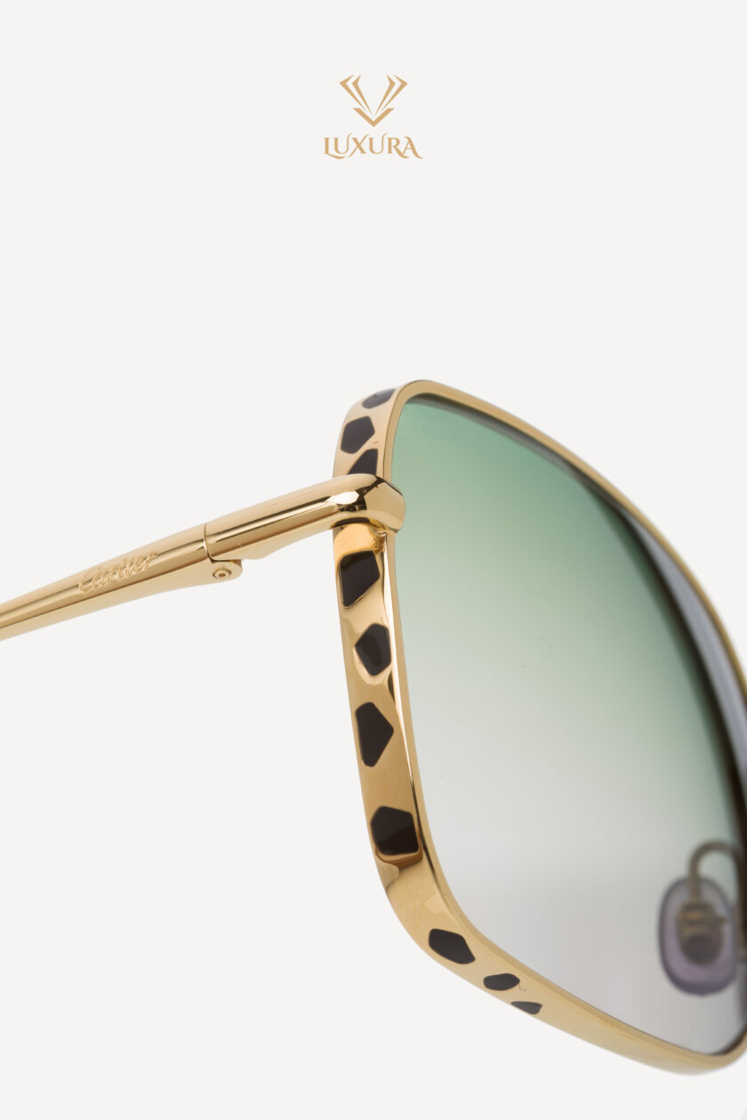 <span style="font-size: 10px; color: rgb(101, 101, 101);letter-spacing: .15em;">BEST DEAL </span><br><strong> CARTIER</strong><br><div style="margin-top:10px; font-size:16px;">Panthere De Cartier gold-tone square-frame Sunglasses</div><br> - Image 10