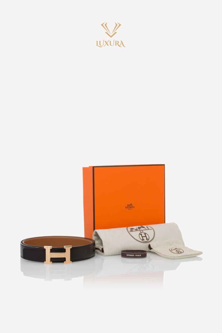 <span style="font-size: 10px; color: rgb(101, 101, 101);letter-spacing: .15em;">HARD TO FIND</span><br><strong> HERMES </strong><br><div style="margin-top:10px; font-size:16px;"> H Belt Buckle with Reversible Strap Noir Gold 95 cm 32mm </div><br> - Image 2