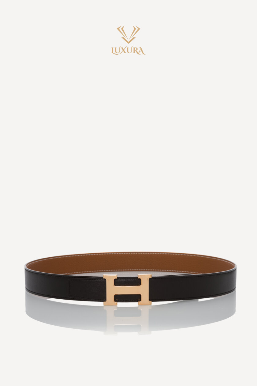 <span style="font-size: 10px; color: rgb(101, 101, 101);letter-spacing: .15em;">HARD TO FIND</span><br><strong> HERMES </strong><br><div style="margin-top:10px; font-size:16px;"> H Belt Buckle with Reversible Strap Noir Gold 95 cm 32mm </div><br> - Image 6