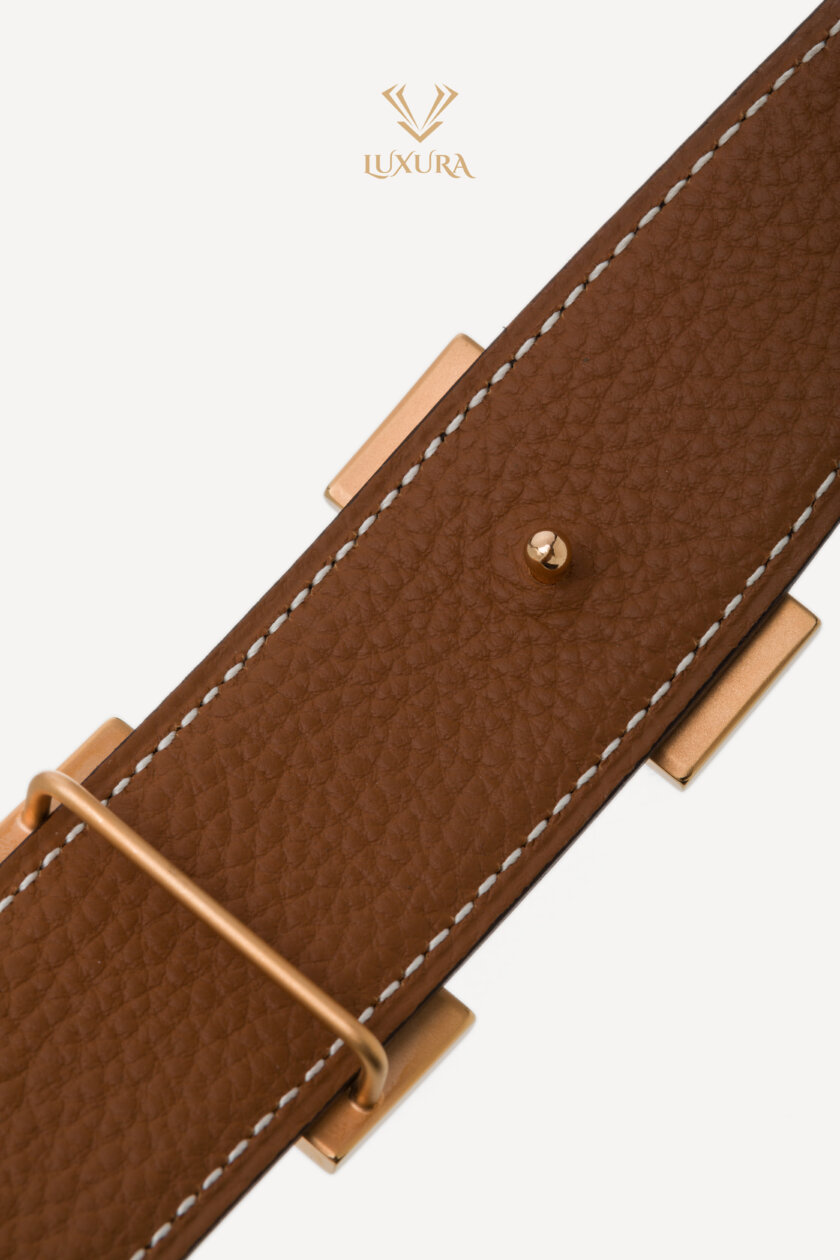 <span style="font-size: 10px; color: rgb(101, 101, 101);letter-spacing: .15em;">HARD TO FIND</span><br><strong> HERMES </strong><br><div style="margin-top:10px; font-size:16px;"> H Belt Buckle with Reversible Strap Noir Gold 95 cm 32mm </div><br> - Image 9