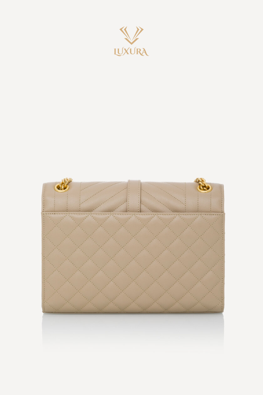 <span style="font-size: 10px; color: rgb(101, 101, 101);letter-spacing: .15em;">HARD TO FIND</span><br><strong> SAINT LAURENT </strong><br><div style="margin-top:10px; font-size:16px;">Envelope Medium in Quilted Grain de Poudre Embossed Leather Dark Beige</div><br> - Image 8