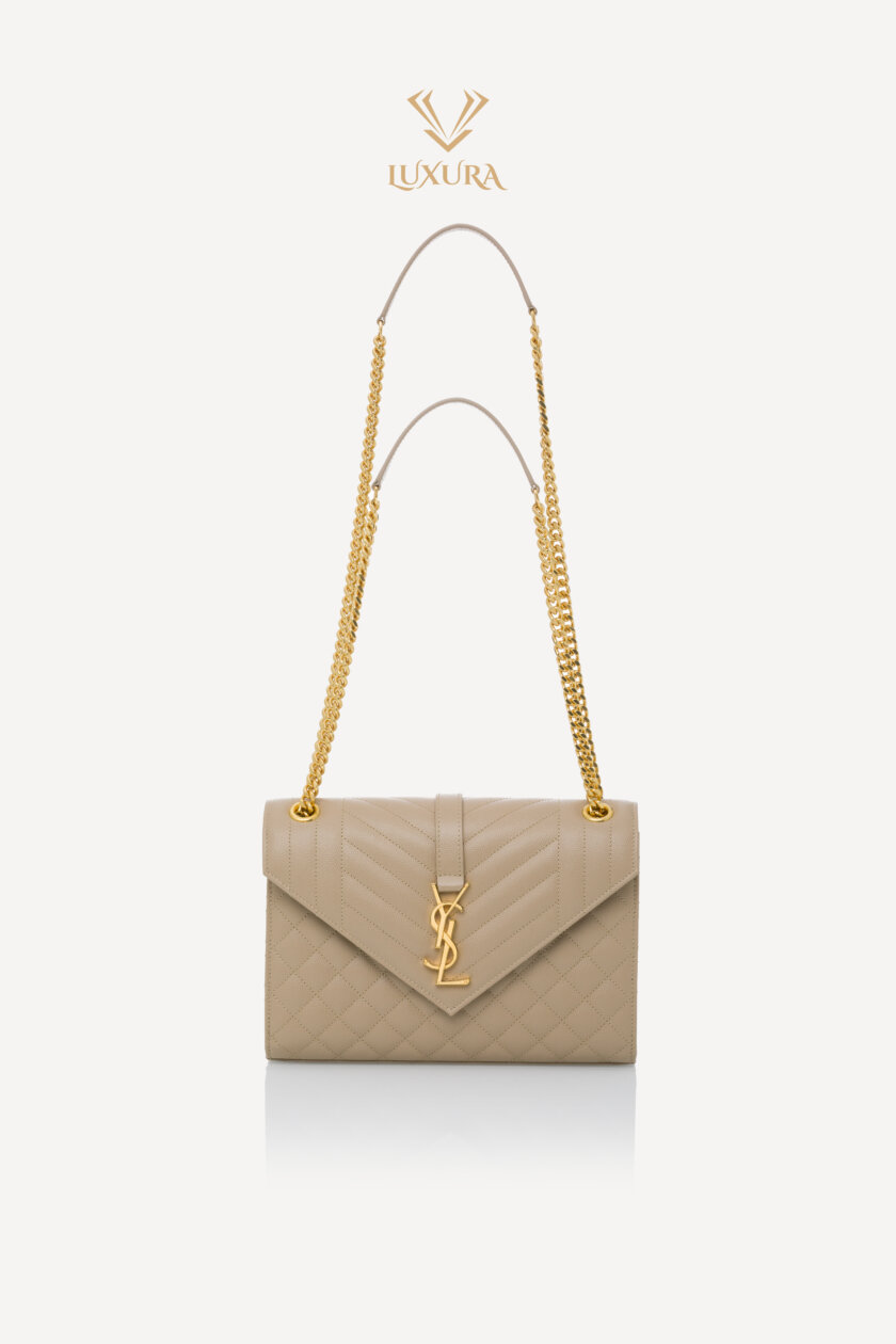 <span style="font-size: 10px; color: rgb(101, 101, 101);letter-spacing: .15em;">HARD TO FIND</span><br><strong> SAINT LAURENT </strong><br><div style="margin-top:10px; font-size:16px;">Envelope Medium in Quilted Grain de Poudre Embossed Leather Dark Beige</div><br> - Image 3
