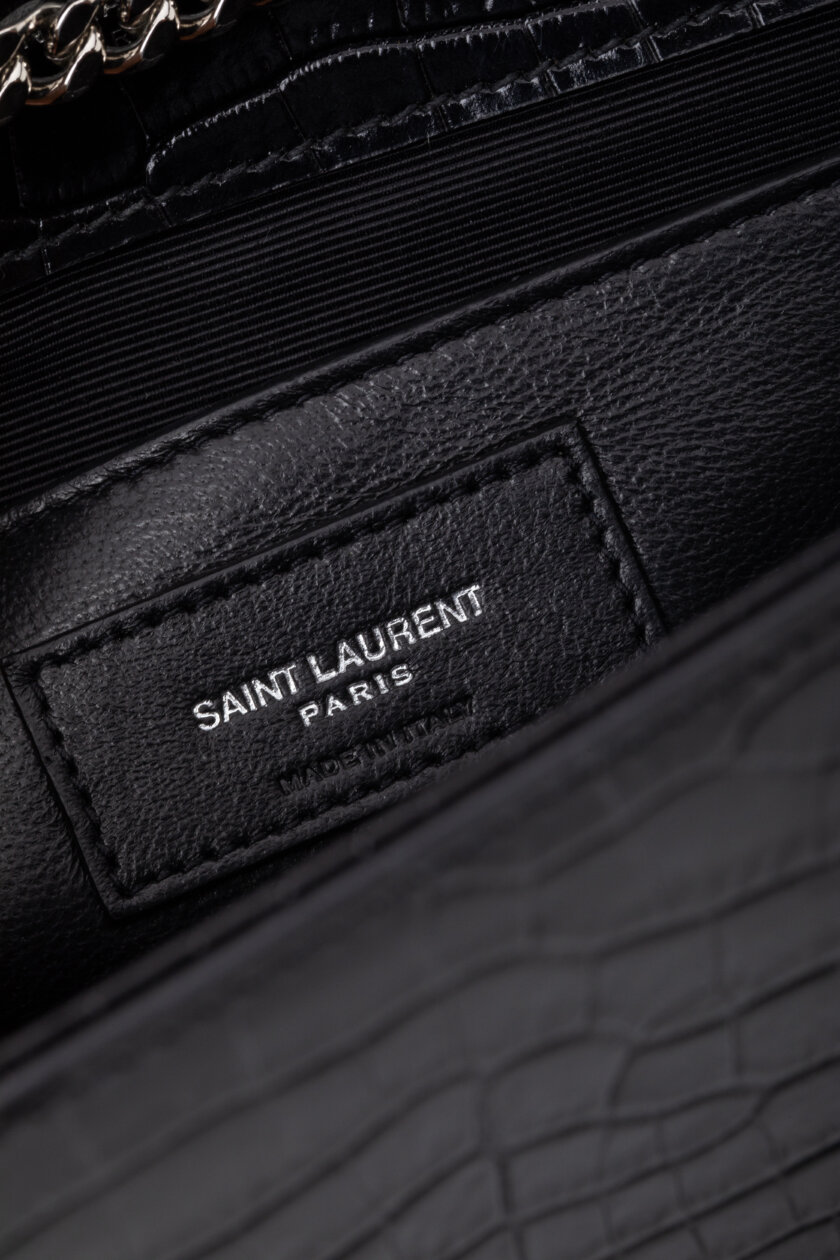 <span style="font-size: 10px; color: rgb(101, 101, 101);letter-spacing: .15em;">BEST DEAL</span><br><strong> SAINT LAURENT </strong><br><div style="margin-top:10px; font-size:16px;">Crocodile Embossed Medium Classic Monogram Kate Tassel Satchel Black</div><br> - Image 18