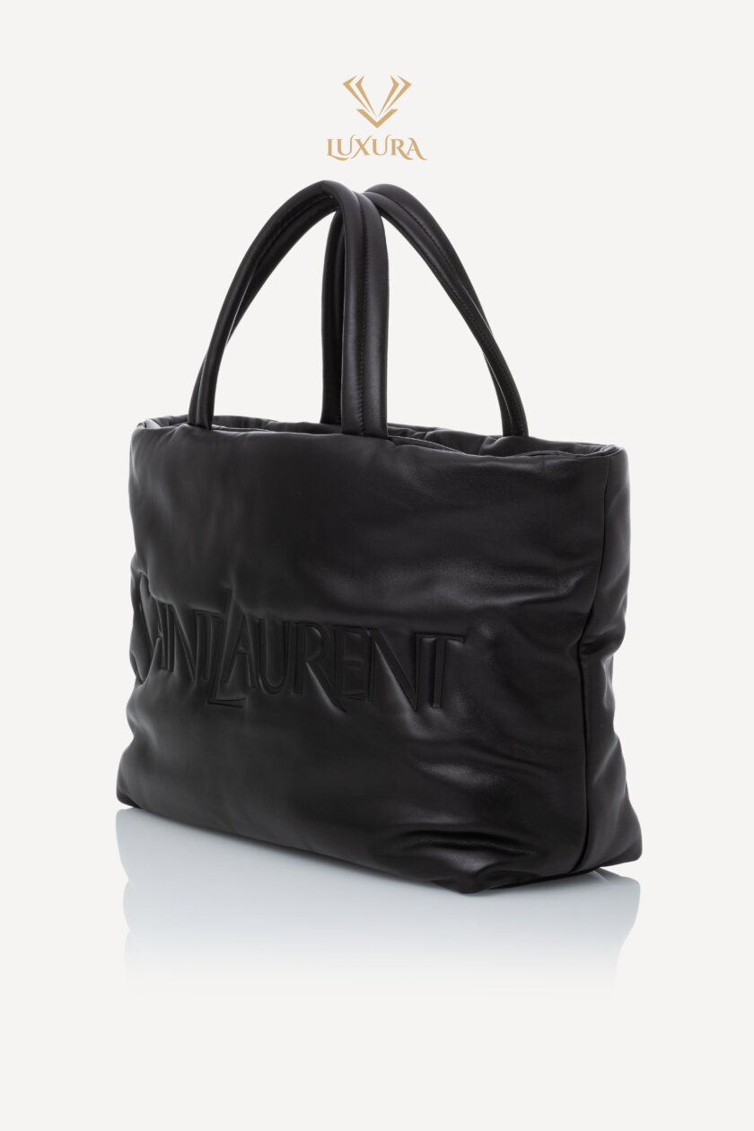 <span style="font-size: 10px; color: rgb(101, 101, 101);letter-spacing: .15em;">BEST DEAL</span><br><strong> SAINT LAURENT </strong><br><div style="margin-top:10px; font-size:16px;">Tote In Nappa Lambskin Black</div><br> - Image 5