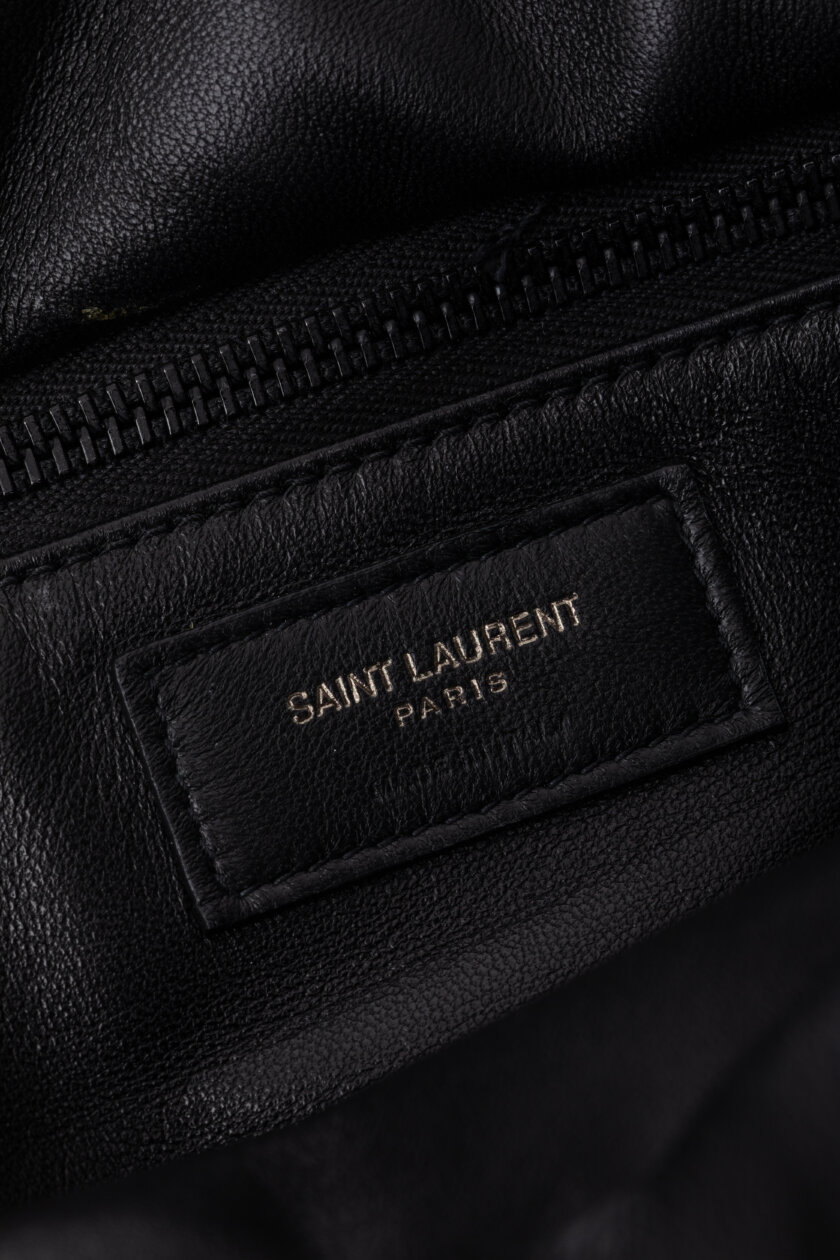 <span style="font-size: 10px; color: rgb(101, 101, 101);letter-spacing: .15em;">BEST DEAL</span><br><strong> SAINT LAURENT </strong><br><div style="margin-top:10px; font-size:16px;">Tote In Nappa Lambskin Black</div><br> - Image 12