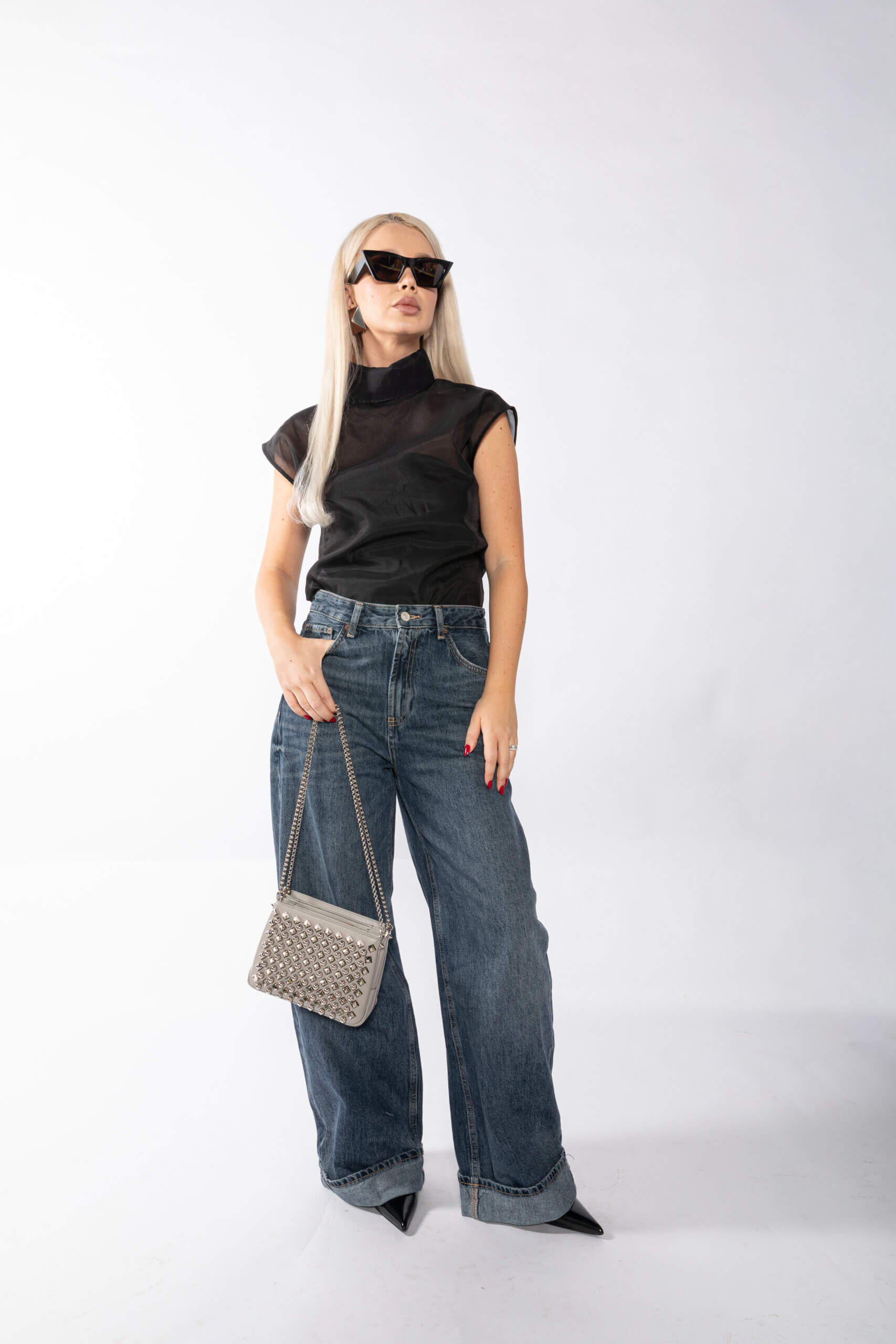 <span style="font-size: 10px; color: rgb(101, 101, 101);letter-spacing: .15em;">BEST DEAL</span><br><strong> CHRISTIAN LOUBOUTIN </strong><br><div style="margin-top:10px; font-size:16px;"> Silver Leather Studded Triloubi Clutch Bag </div><br> - Image 2