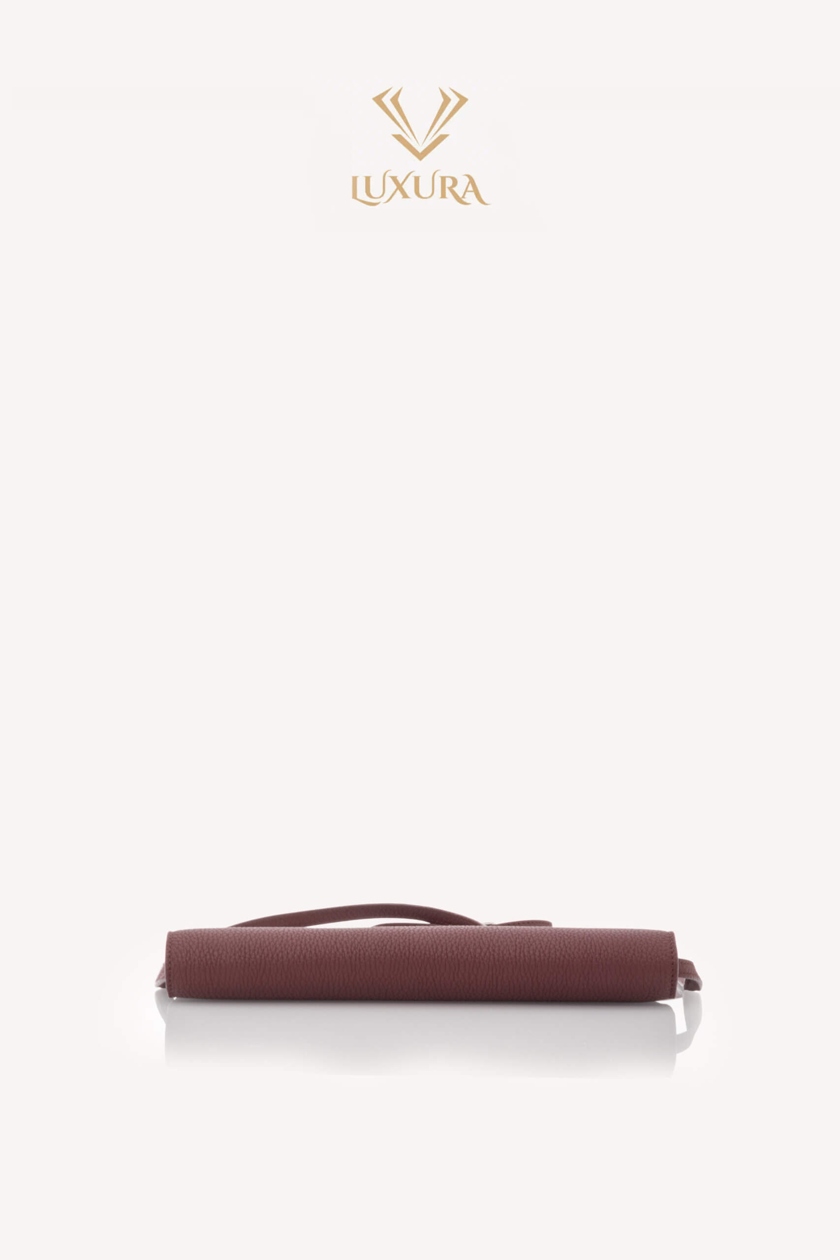 <span style="font-size: 10px; color: rgb(101, 101, 101);letter-spacing: .15em;">HARD TO FIND</span><br><strong> LORO PIANA </strong><br><div style="margin-top:10px; font-size:16px;"> Sesia Leather Crossbody Wallet Burgundy </div><br> - Image 17