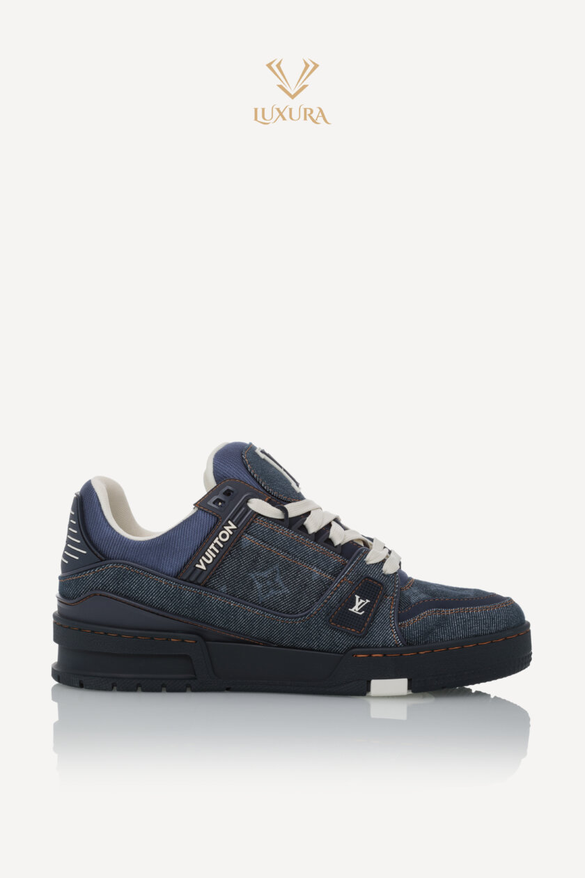 <span style="font-size: 10px; color: rgb(101, 101, 101);letter-spacing: .15em;">HARD TO FIND</span><br><strong>LOUIS VUITTON </strong><br><div style="margin-top:10px; font-size:16px;"> Trainer Sneaker Marine 37 1AHT36 </div><br> - Image 7