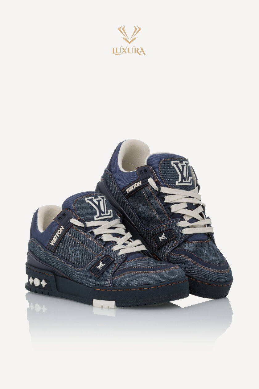 <span style="font-size: 10px; color: rgb(101, 101, 101);letter-spacing: .15em;">HARD TO FIND</span><br><strong>LOUIS VUITTON </strong><br><div style="margin-top:10px; font-size:16px;"> Trainer Sneaker Marine 37 1AHT36 </div><br> - Image 3