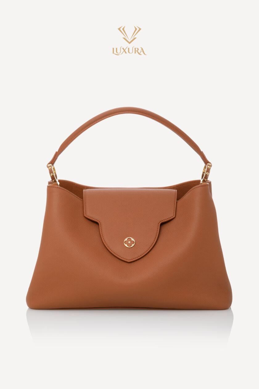 <span style="font-size: 10px; color: rgb(101, 101, 101);letter-spacing: .15em;">NEW COLLECTION</span><br><strong> LOUIS VUITTON </strong><br><div style="margin-top:10px;font-size:16px;"> Capucines Souple GM Handbag Leather Cognac Brown M24879 </div><br> - Image 5