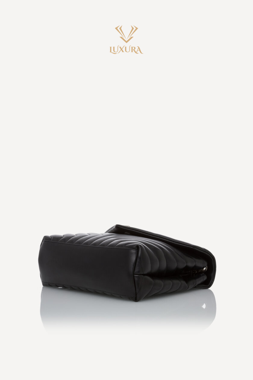 <span style="font-size: 10px; color: rgb(101, 101, 101);letter-spacing: .15em;">BEST DEAL</span><br><strong> SAINT LAURENT </strong><br><div style="margin-top:10px; font-size:16px;"> Calfskin Y Quilted Monogram Medium Loulou Chain Satchel Black </div><br> - Image 24