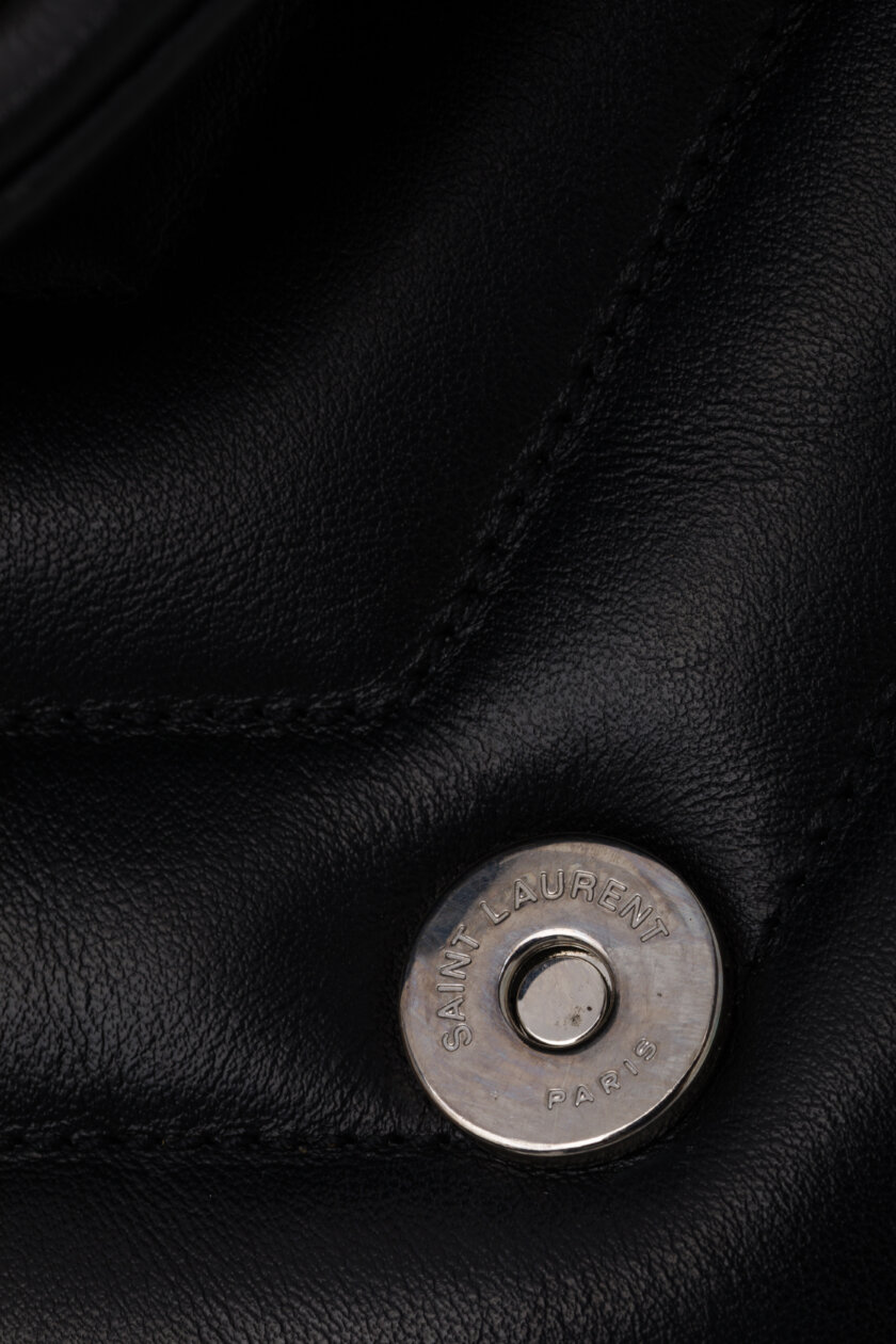 <span style="font-size: 10px; color: rgb(101, 101, 101);letter-spacing: .15em;">BEST DEAL</span><br><strong> SAINT LAURENT </strong><br><div style="margin-top:10px; font-size:16px;"> Calfskin Y Quilted Monogram Medium Loulou Chain Satchel Black </div><br> - Image 19