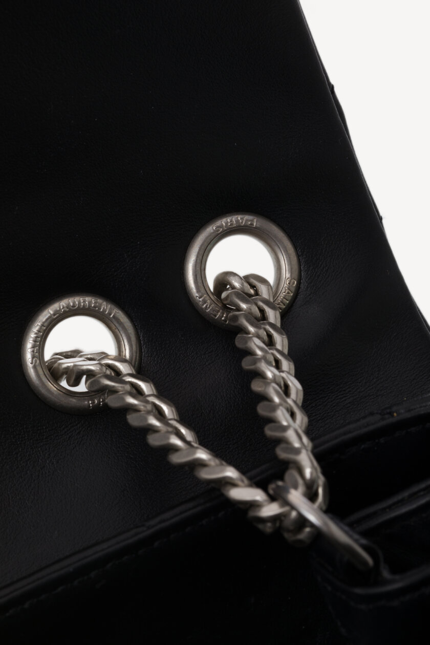 <span style="font-size: 10px; color: rgb(101, 101, 101);letter-spacing: .15em;">BEST DEAL</span><br><strong> SAINT LAURENT </strong><br><div style="margin-top:10px; font-size:16px;"> Calfskin Y Quilted Monogram Medium Loulou Chain Satchel Black </div><br> - Image 15