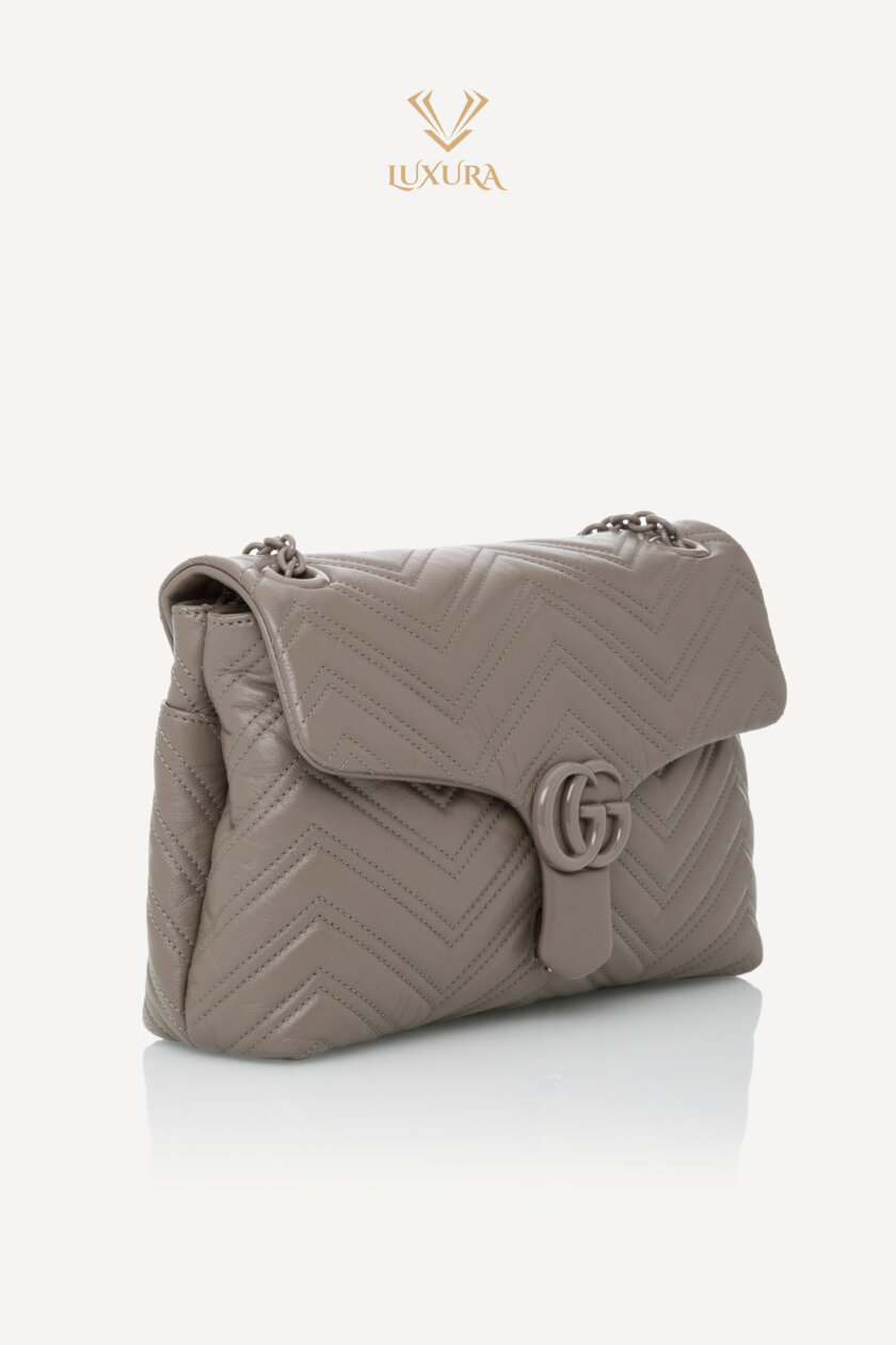 <span style="font-size: 10px; color: rgb(101, 101, 101);letter-spacing: .15em;">NEW COLLECTION</span><br><strong> GUCCI </strong><br><div style="margin-top:10px; font-size:16px;"> Marmont Medium Shoulder Bag Dusty Grey Leather </div><br> - Image 3