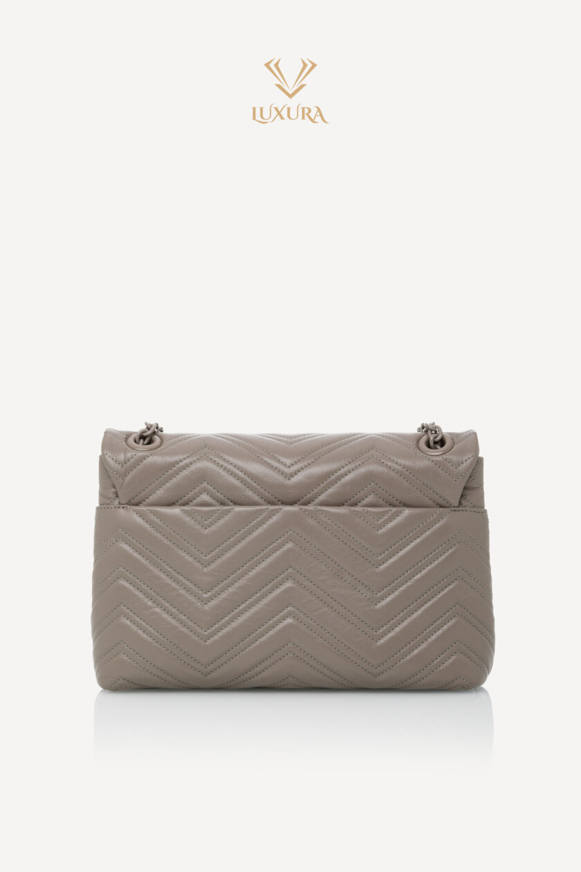 <span style="font-size: 10px; color: rgb(101, 101, 101);letter-spacing: .15em;">NEW COLLECTION</span><br><strong> GUCCI </strong><br><div style="margin-top:10px; font-size:16px;"> Marmont Medium Shoulder Bag Dusty Grey Leather </div><br> - Image 7