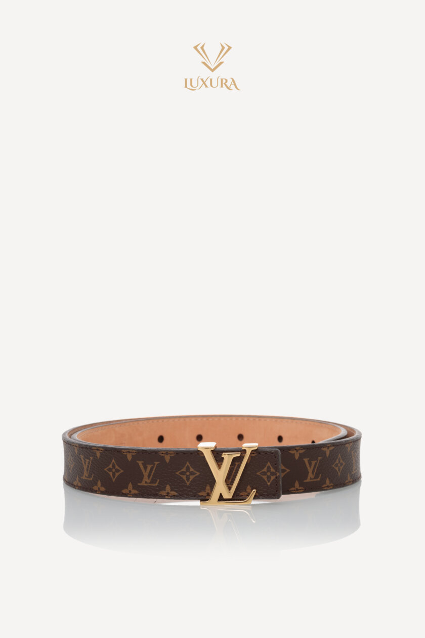 <span style="font-size: 10px; color: rgb(101, 101, 101);letter-spacing: .15em;">HARD TO FIND </span><br><strong> LOUIS VUITTON </strong><br><div style="margin-top:10px; font-size:16px;">Monogram 30 mm LV Initiales Belt 75</div><br> - Image 5