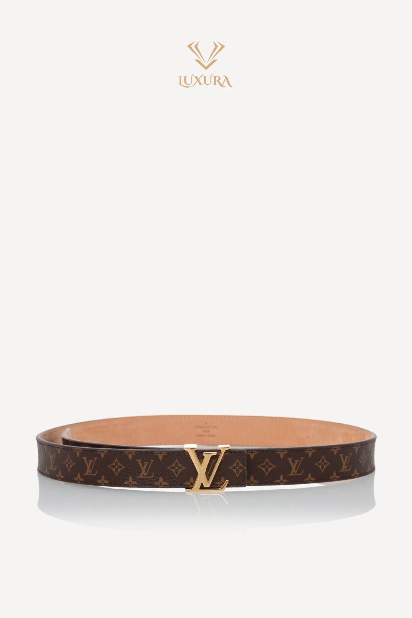 <span style="font-size: 10px; color: rgb(101, 101, 101);letter-spacing: .15em;">HARD TO FIND </span><br><strong> LOUIS VUITTON </strong><br><div style="margin-top:10px; font-size:16px;">Monogram 30 mm LV Initiales Belt 75</div><br> - Image 4