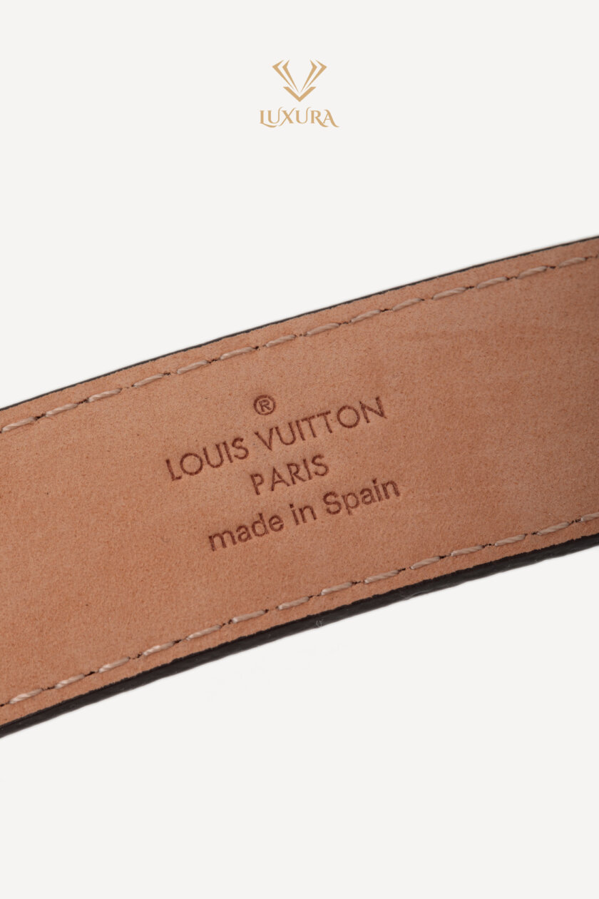 <span style="font-size: 10px; color: rgb(101, 101, 101);letter-spacing: .15em;">HARD TO FIND </span><br><strong> LOUIS VUITTON </strong><br><div style="margin-top:10px; font-size:16px;">Monogram 30 mm LV Initiales Belt 75</div><br> - Image 10