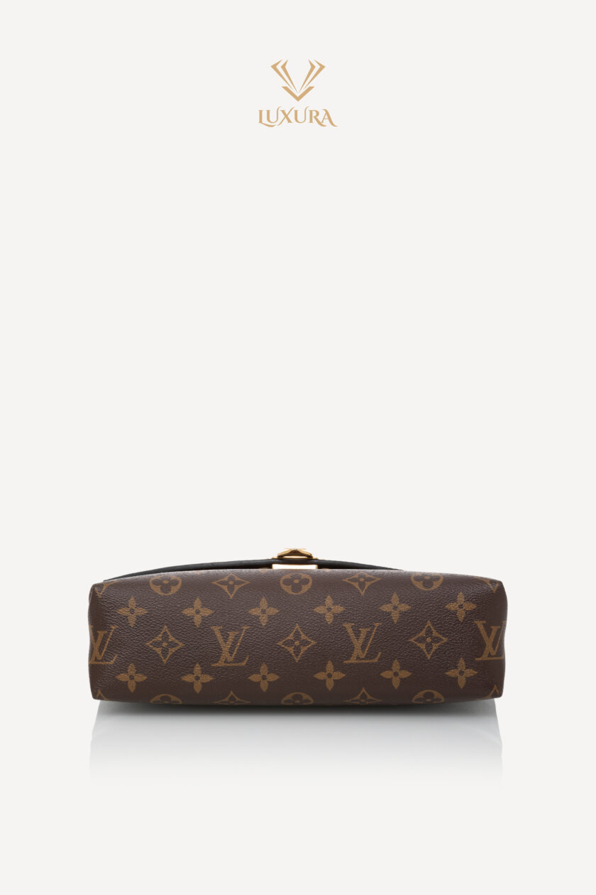 <span style="font-size: 10px; color: rgb(101, 101, 101);letter-spacing: .15em;">BEST DEAL</span><br><strong> LOUIS VUITTON </strong><br><div style="margin-top:10px; font-size:16px;">Monogram Saint Placide Bordeaux</div><br> - Image 22