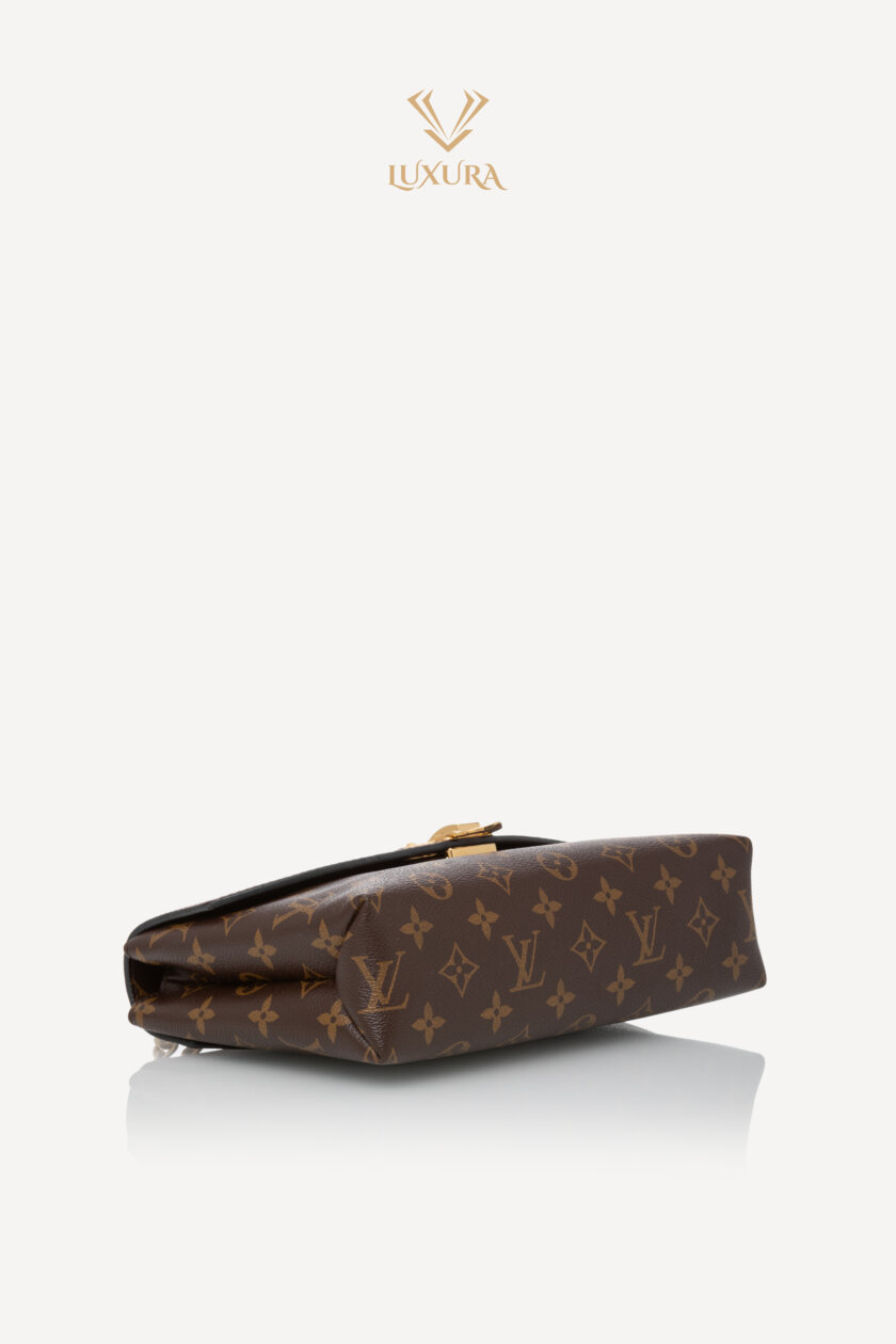 <span style="font-size: 10px; color: rgb(101, 101, 101);letter-spacing: .15em;">BEST DEAL</span><br><strong> LOUIS VUITTON </strong><br><div style="margin-top:10px; font-size:16px;">Monogram Saint Placide Bordeaux</div><br> - Image 21