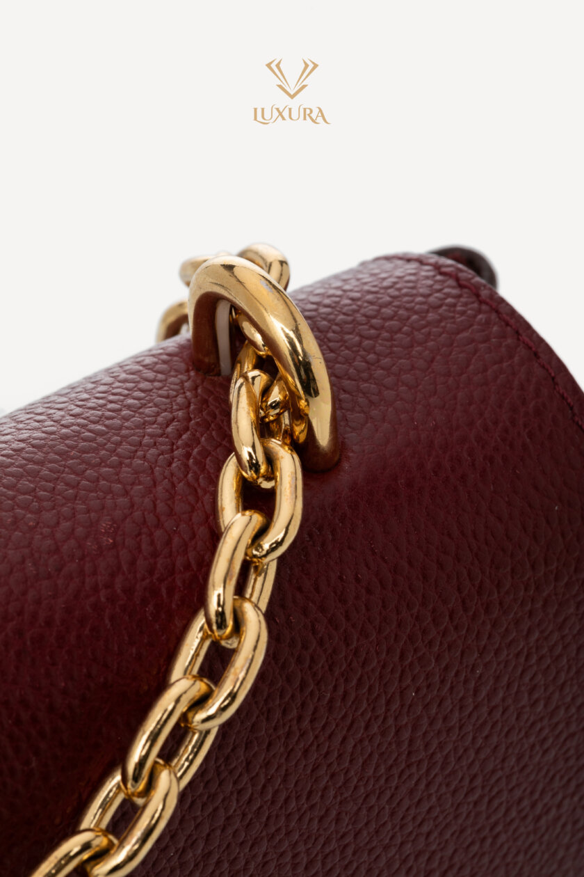 <span style="font-size: 10px; color: rgb(101, 101, 101);letter-spacing: .15em;">BEST DEAL</span><br><strong> LOUIS VUITTON </strong><br><div style="margin-top:10px; font-size:16px;">Monogram Saint Placide Bordeaux</div><br> - Image 18