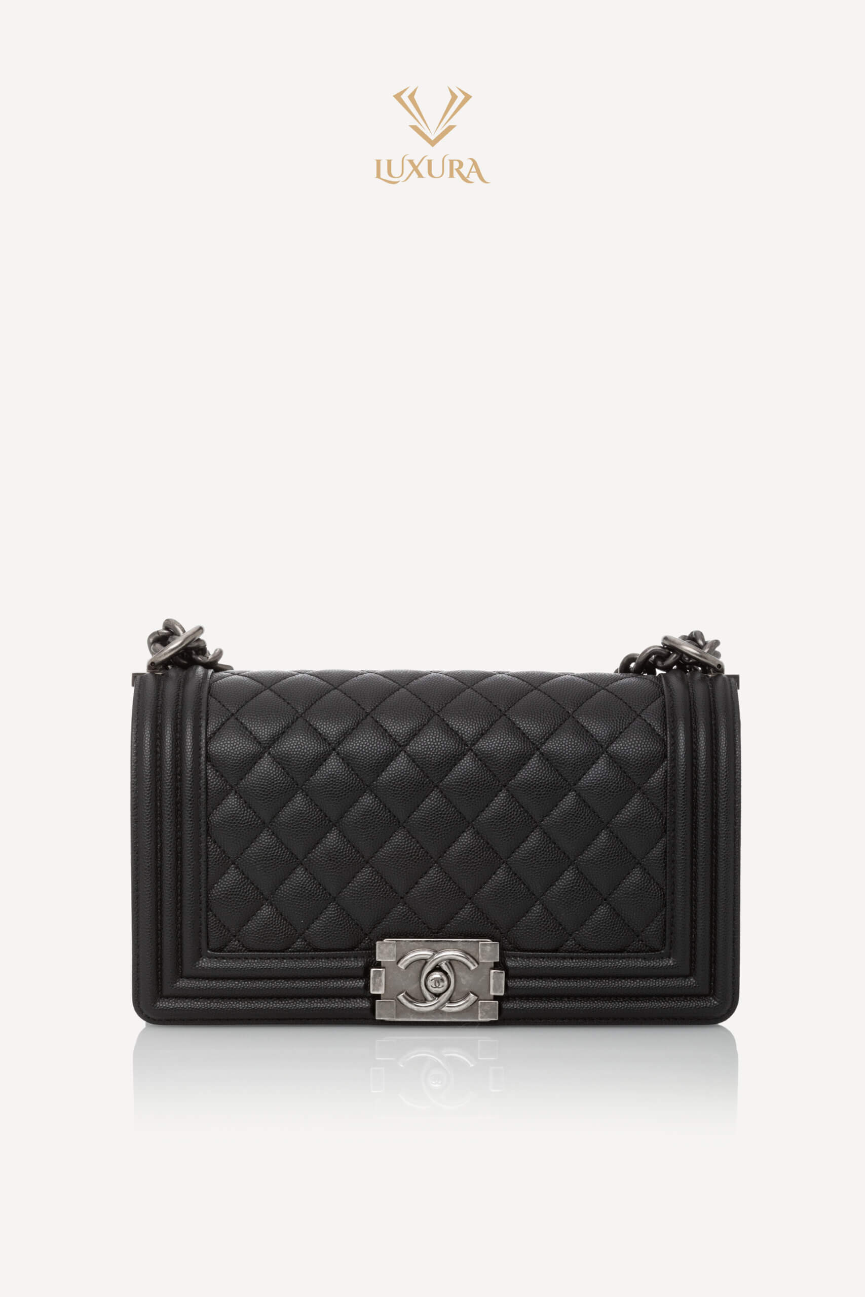 <span style="font-size: 10px; color: rgb(101, 101, 101);letter-spacing: .15em;">HARD TO FIND</span><br><strong> CHANEL </strong><br><div style="margin-top:10px;font-size:16px;"> Caviar Quilted Medium Boy Flap Black </div><br> - Image 11