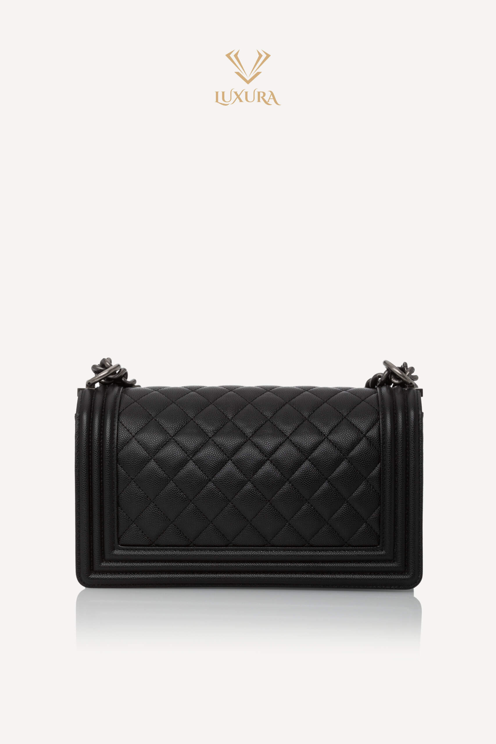 <span style="font-size: 10px; color: rgb(101, 101, 101);letter-spacing: .15em;">HARD TO FIND</span><br><strong> CHANEL </strong><br><div style="margin-top:10px;font-size:16px;"> Caviar Quilted Medium Boy Flap Black </div><br> - Image 12