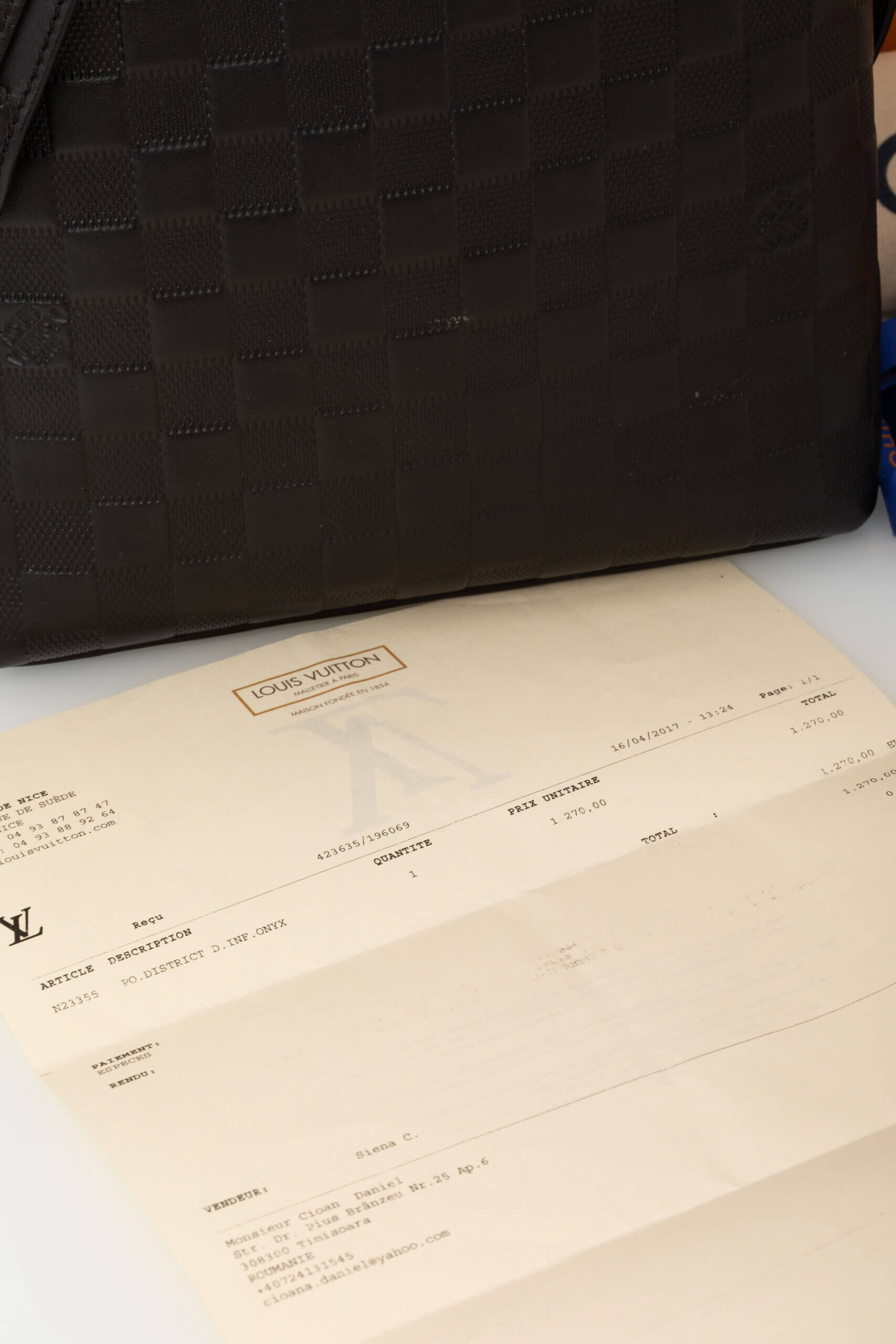 <span style="font-size: 10px; color: rgb(101, 101, 101);letter-spacing: .15em;">HARD TO FIND</span><br><strong> LOUIS VUITTON </strong><br><div style="margin-top:10px; font-size:16px;"> Damier Infini Pochette District Black N23355 </div><br> - Image 16