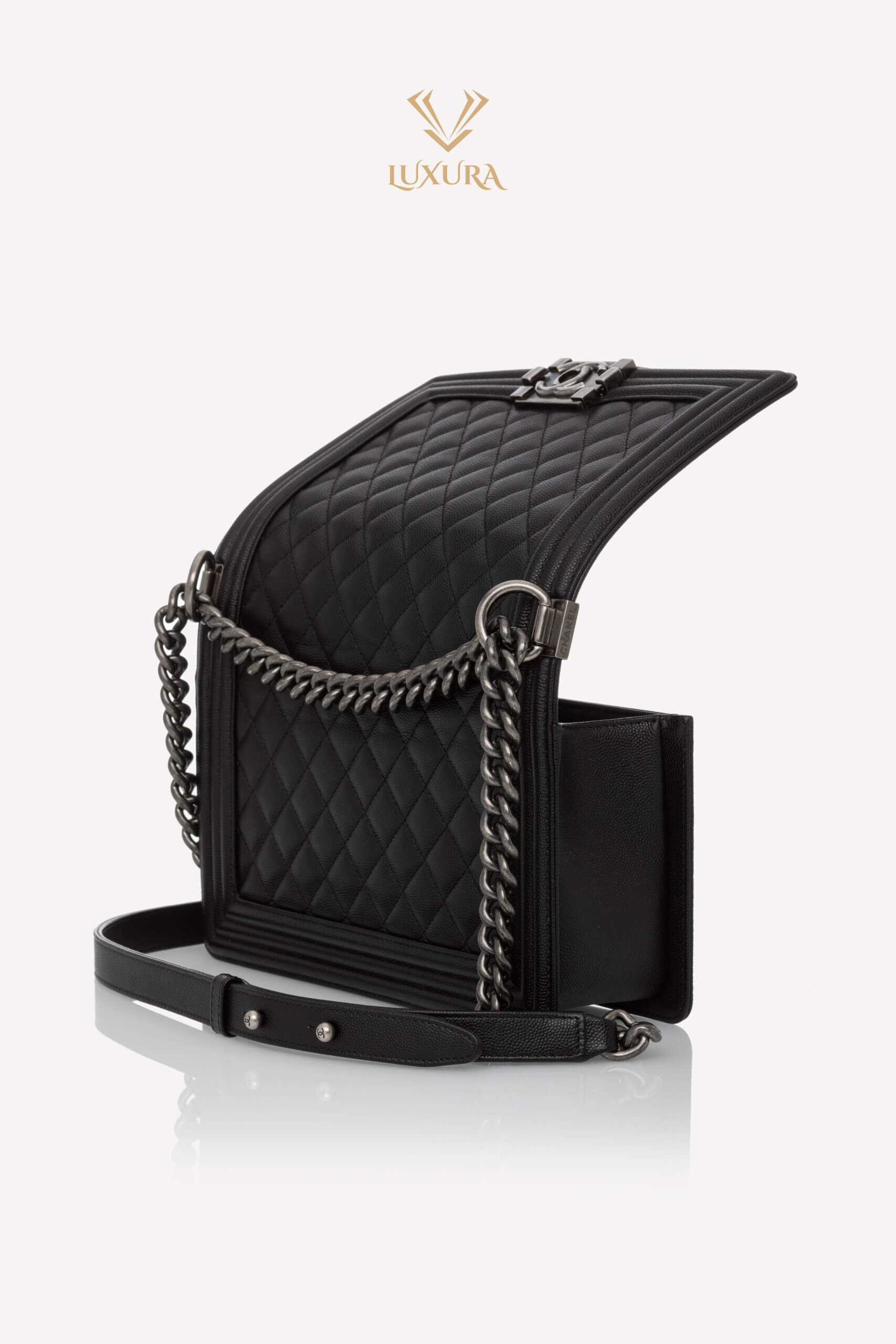 <span style="font-size: 10px; color: rgb(101, 101, 101);letter-spacing: .15em;">HARD TO FIND</span><br><strong> CHANEL </strong><br><div style="margin-top:10px;font-size:16px;"> Caviar Quilted Medium Boy Flap Black </div><br> - Image 13