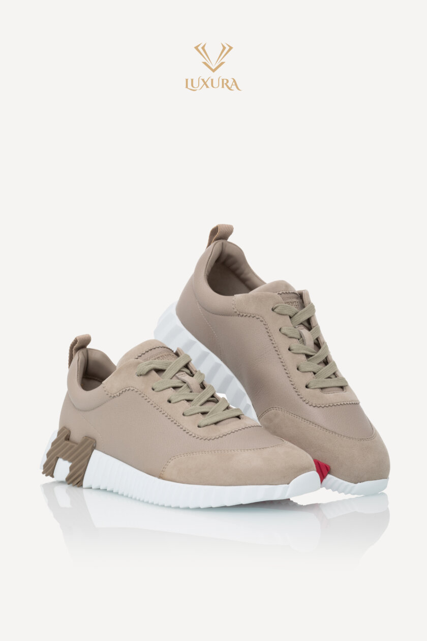 <span style="font-size: 10px; color: rgb(101, 101, 101);letter-spacing: .15em;">HARD TO FIND</span><br><strong> HERMES </strong><br><div style="margin-top:10px; font-size:16px;"> Bouncing Sneaker Beige Galet 39</div><br> - Image 3
