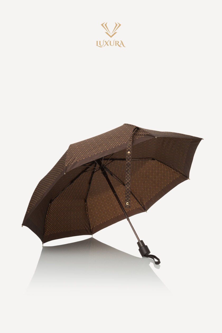 <span style="font-size: 10px; color: rgb(101, 101, 101);letter-spacing: .15em;">HARD TO FIND</span><br><strong> LOUIS VUITTON </strong><br><div style="margin-top:10px; font-size:16px;"> Monogram Ondees Umbrella Marron</div><br> - Image 4