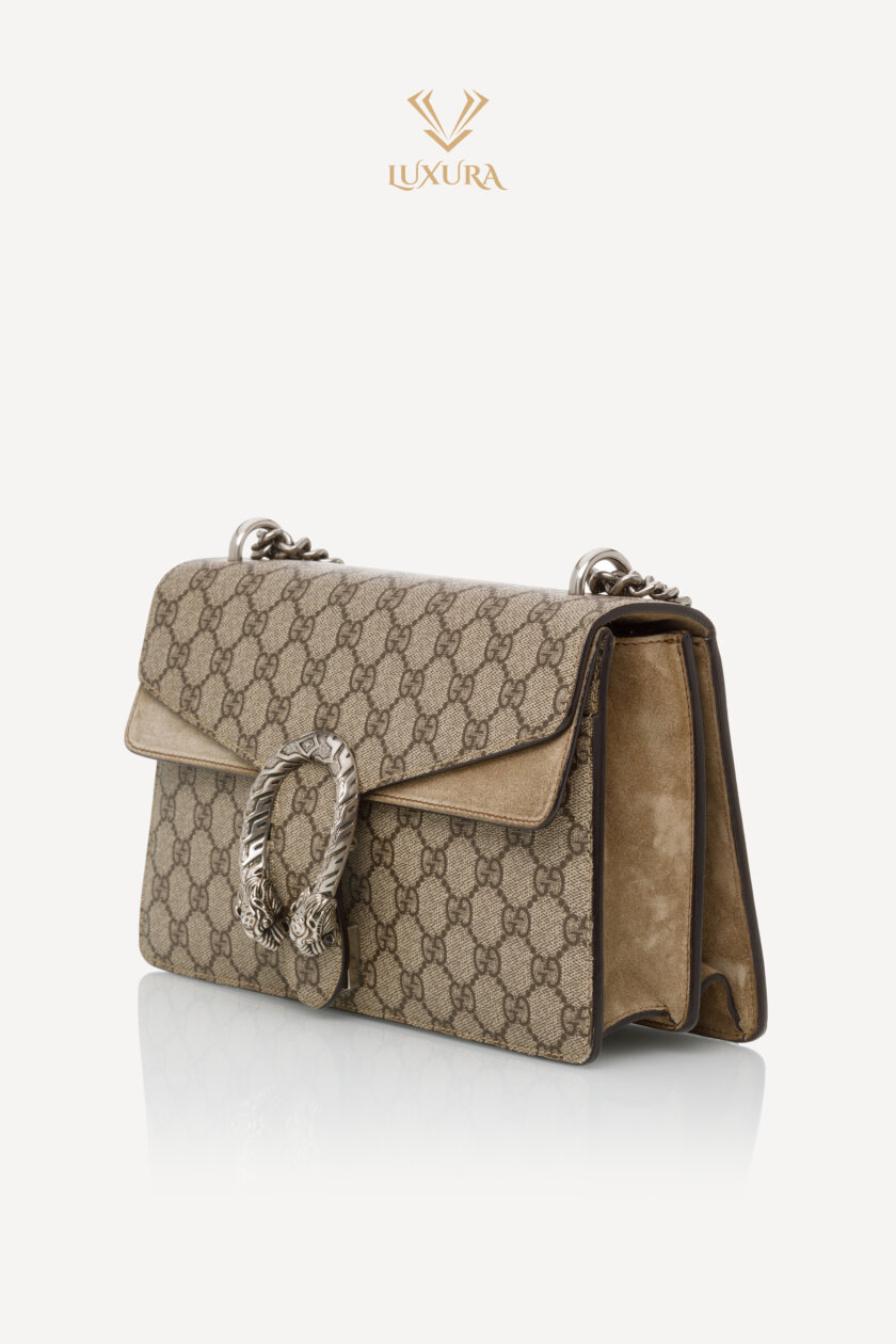 <span style="font-size: 10px; color: rgb(101, 101, 101);letter-spacing: .15em;"> BEST DEAL</span><br><strong> GUCCI </strong><br><div style="margin-top:10px; font-size:16px;"> Dionysus Medium Shoulder Bag Beige Ebony GG Supreme</div><br> - Image 9