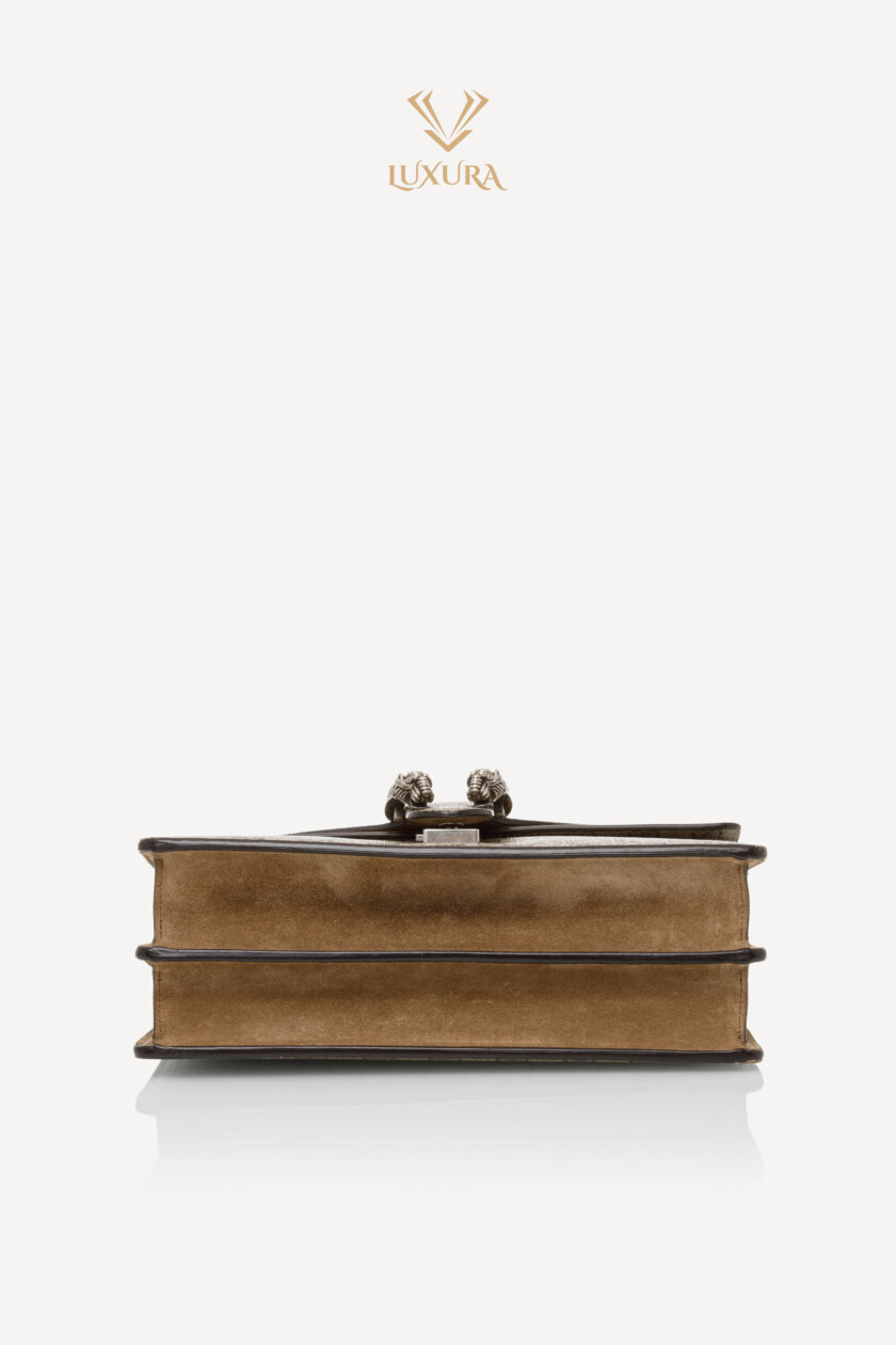 <span style="font-size: 10px; color: rgb(101, 101, 101);letter-spacing: .15em;"> BEST DEAL</span><br><strong> GUCCI </strong><br><div style="margin-top:10px; font-size:16px;"> Dionysus Medium Shoulder Bag Beige Ebony GG Supreme</div><br> - Image 19