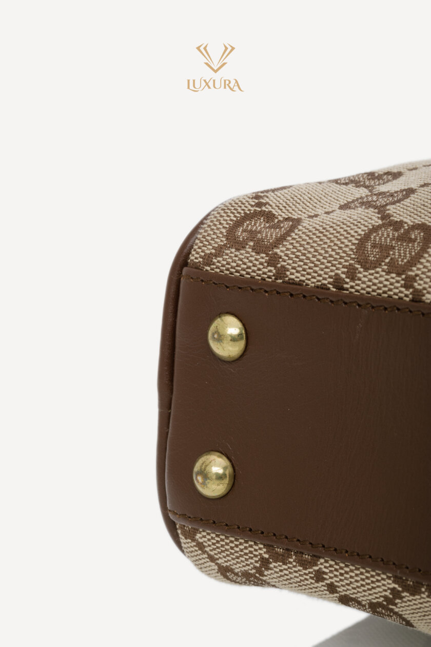 <span style="font-size: 10px; color: rgb(101, 101, 101);letter-spacing: .15em;">HARD TO FIND</span><br><strong> GUCCI </strong><br><div style="margin-top:10px; font-size:16px;">Monogram Tote Bag Brown</div><br> - Image 14