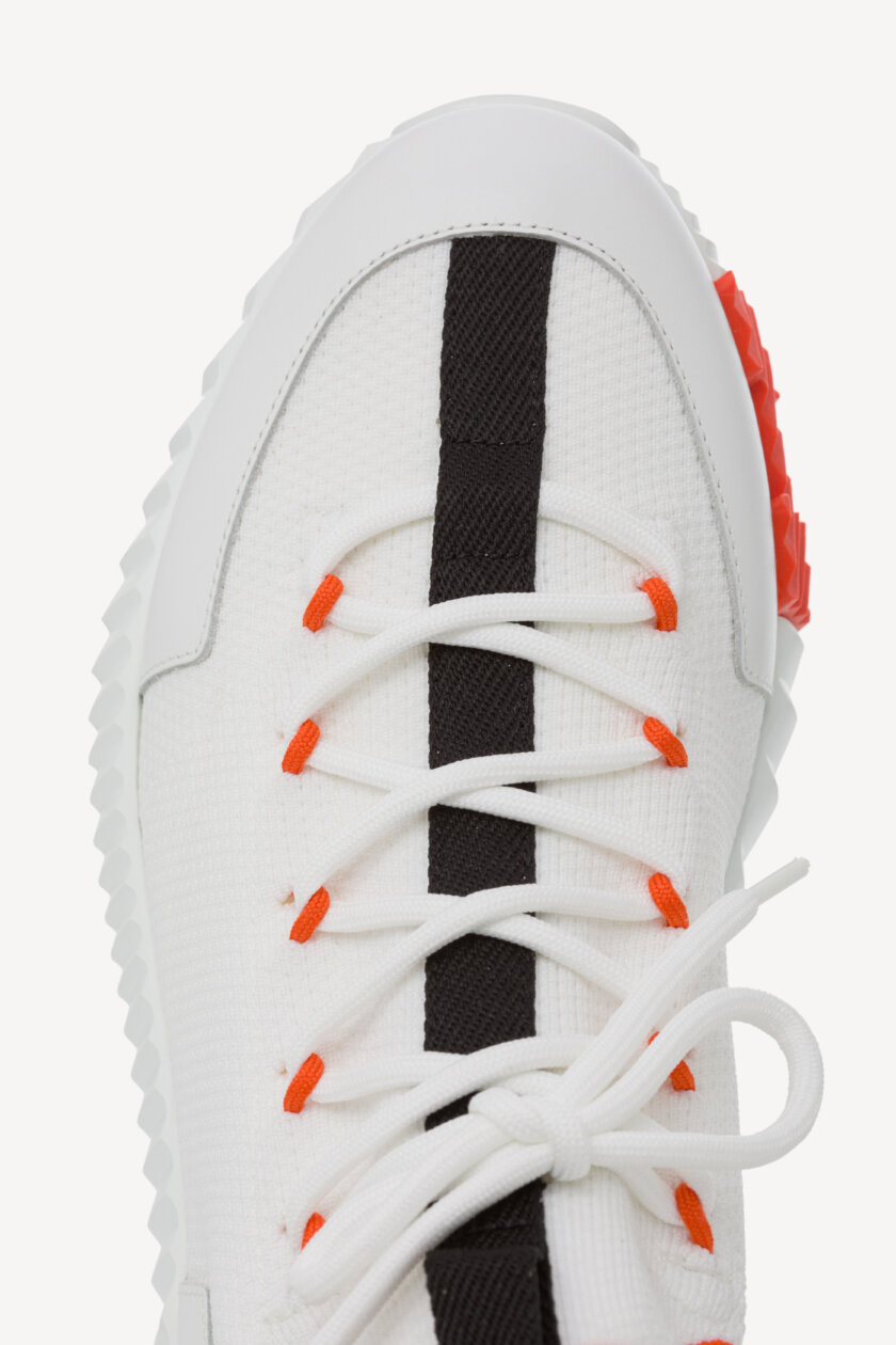 <span style="font-size: 10px; color: rgb(101, 101, 101);letter-spacing: .15em;">HARD TO FIND</span><br><strong> HERMES </strong><br><div style="margin-top:10px; font-size:16px;"> Lift Slip-on Sneaker Multicolore Blanc 38</div><br> - Image 6
