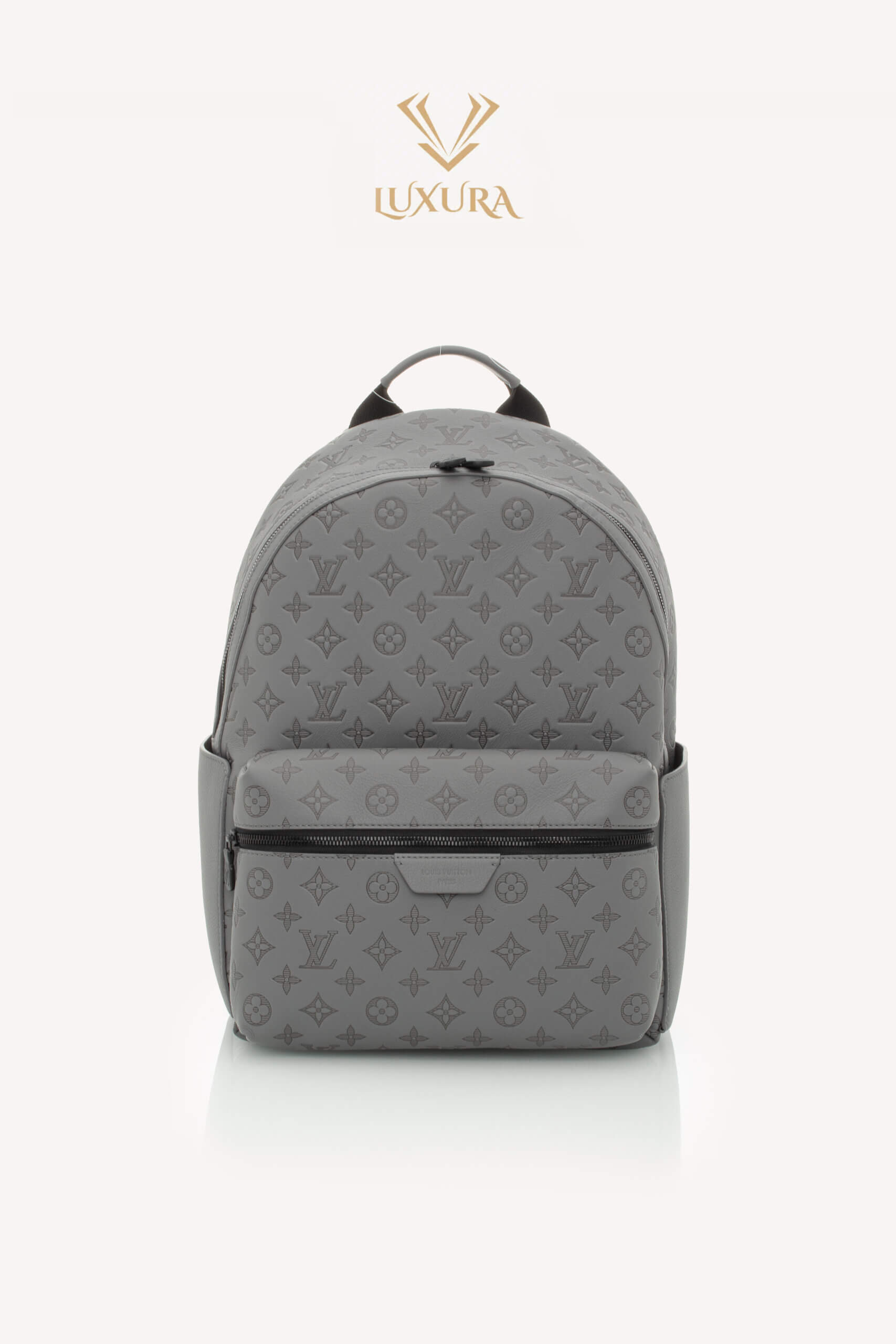 <span style="font-size: 10px; color: rgb(101, 101, 101);letter-spacing: .15em;">NEW COLLECTION</span><br><strong> LOUIS VUITTON </strong><br><div style="margin-top:10px;font-size:16px;"> Discovery Backpack Monogram Shadow Leather Grey M46557 </div><br> - Image 6