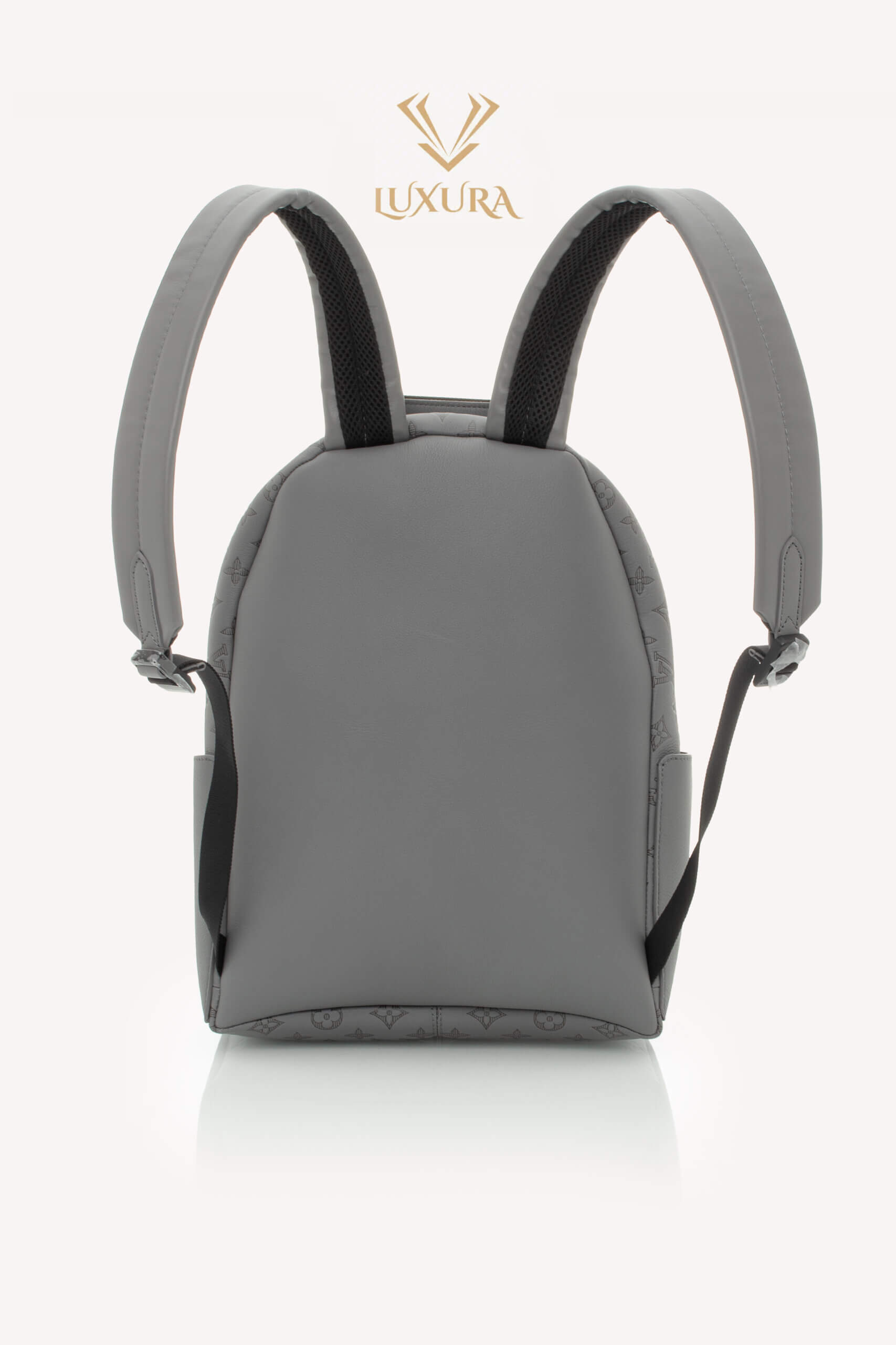 <span style="font-size: 10px; color: rgb(101, 101, 101);letter-spacing: .15em;">NEW COLLECTION</span><br><strong> LOUIS VUITTON </strong><br><div style="margin-top:10px;font-size:16px;"> Discovery Backpack Monogram Shadow Leather Grey M46557 </div><br> - Image 5