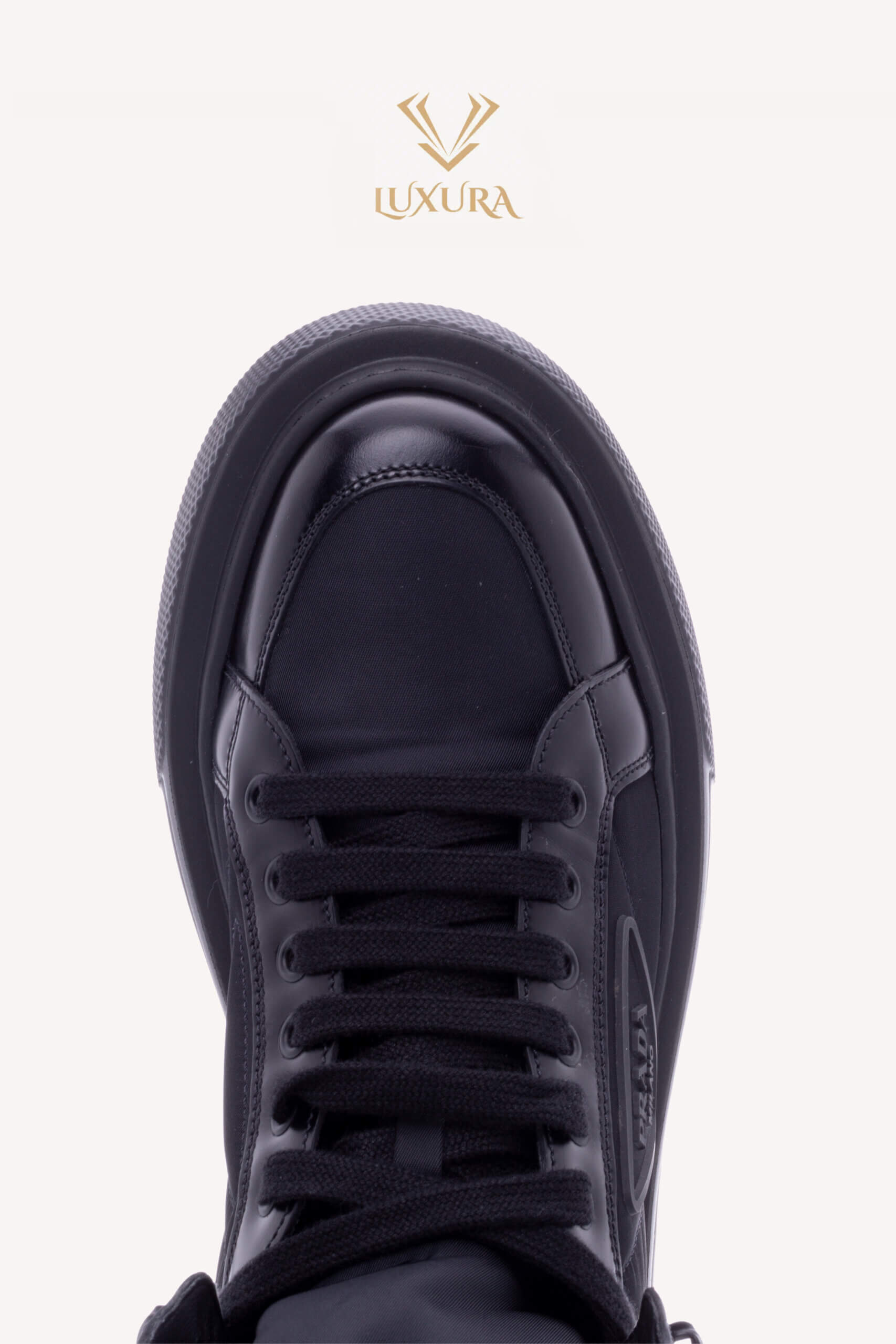 <span style="font-size: 10px; color: rgb(101, 101, 101);letter-spacing: .15em;">HARD TO FIND</span><br><strong> PRADA </strong><br><div style="margin-top:10px; font-size:16px;"> High Top Tonal Panel Sneakers 37.5 </div><br> - Image 10