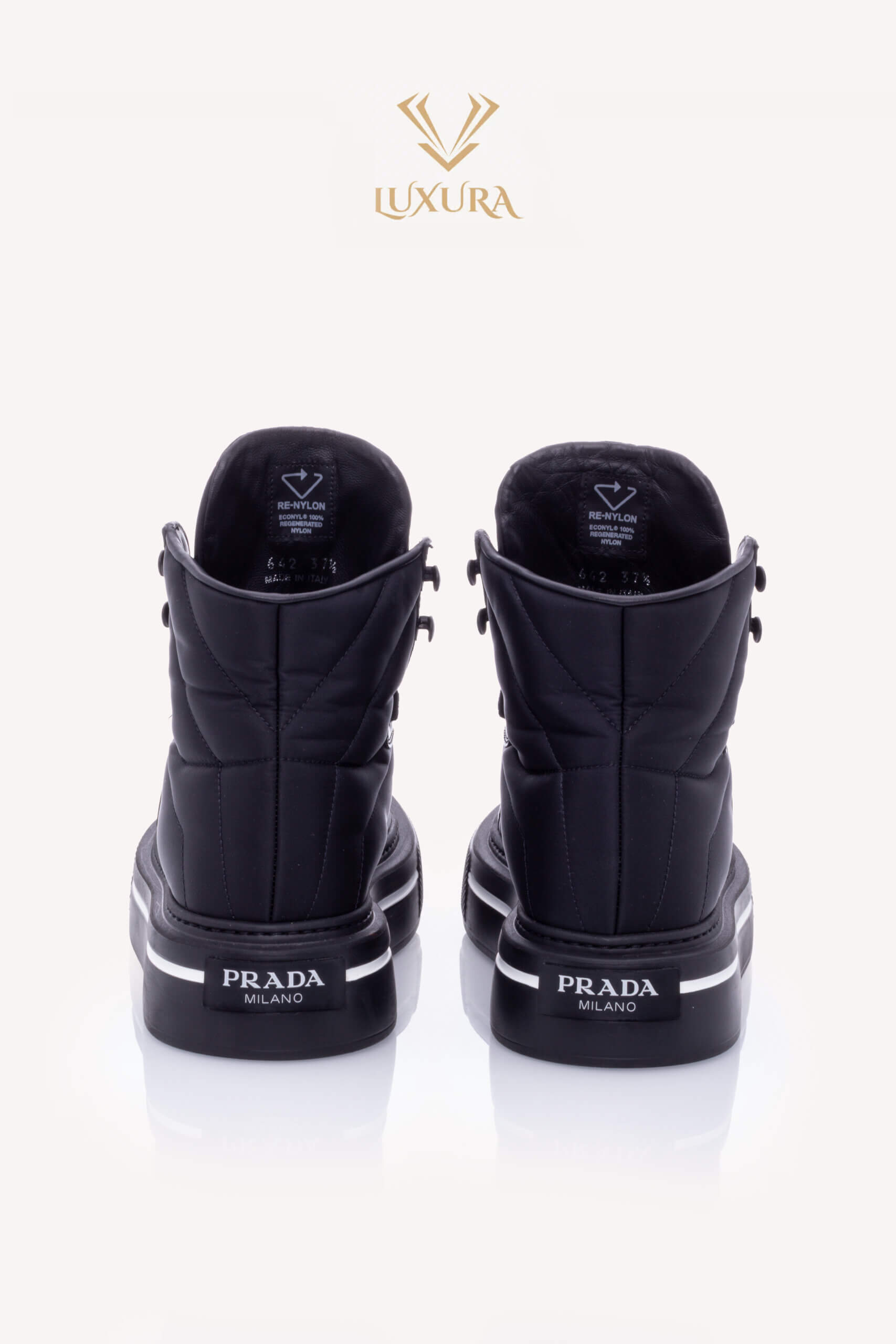 <span style="font-size: 10px; color: rgb(101, 101, 101);letter-spacing: .15em;">HARD TO FIND</span><br><strong> PRADA </strong><br><div style="margin-top:10px; font-size:16px;"> High Top Tonal Panel Sneakers 37.5 </div><br> - Image 6