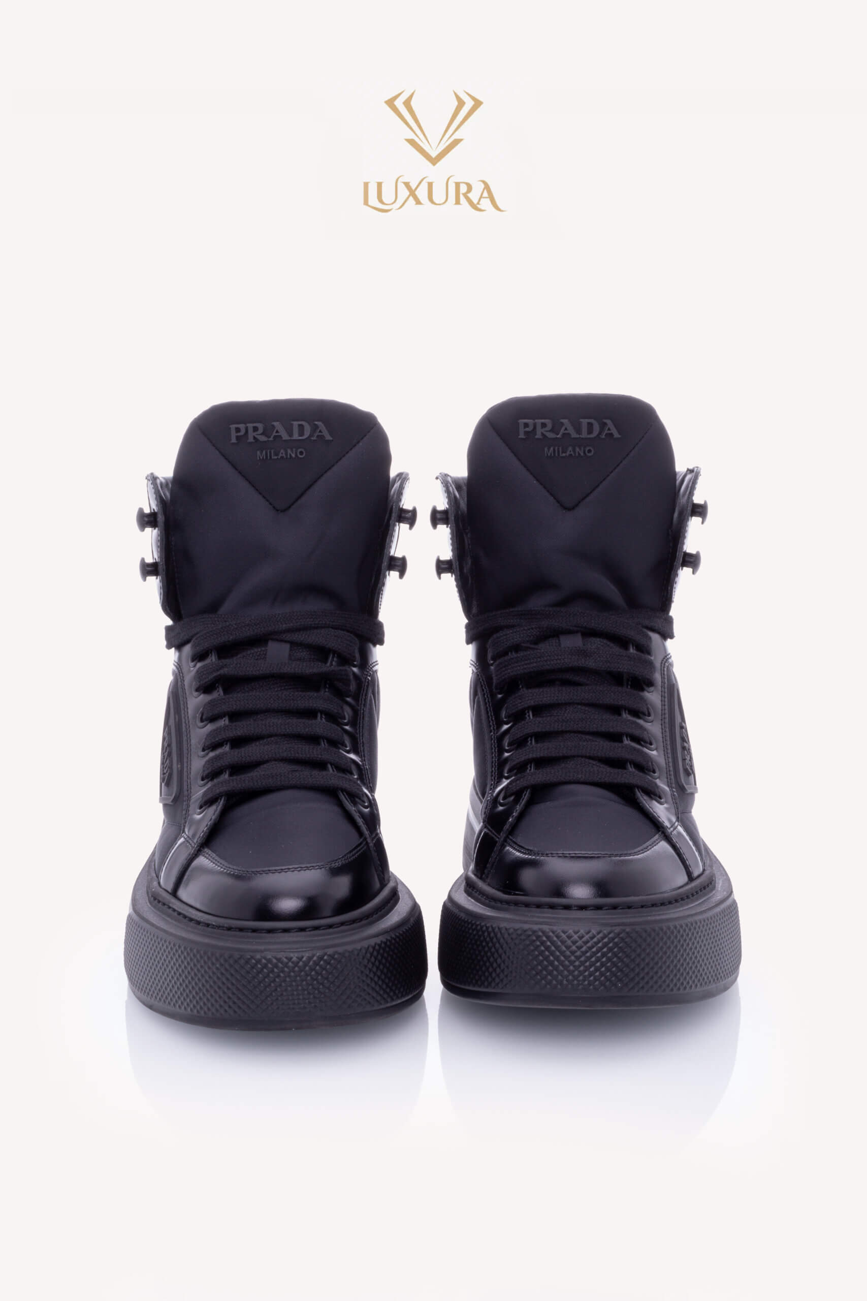 <span style="font-size: 10px; color: rgb(101, 101, 101);letter-spacing: .15em;">HARD TO FIND</span><br><strong> PRADA </strong><br><div style="margin-top:10px; font-size:16px;"> High Top Tonal Panel Sneakers 37.5 </div><br> - Image 5