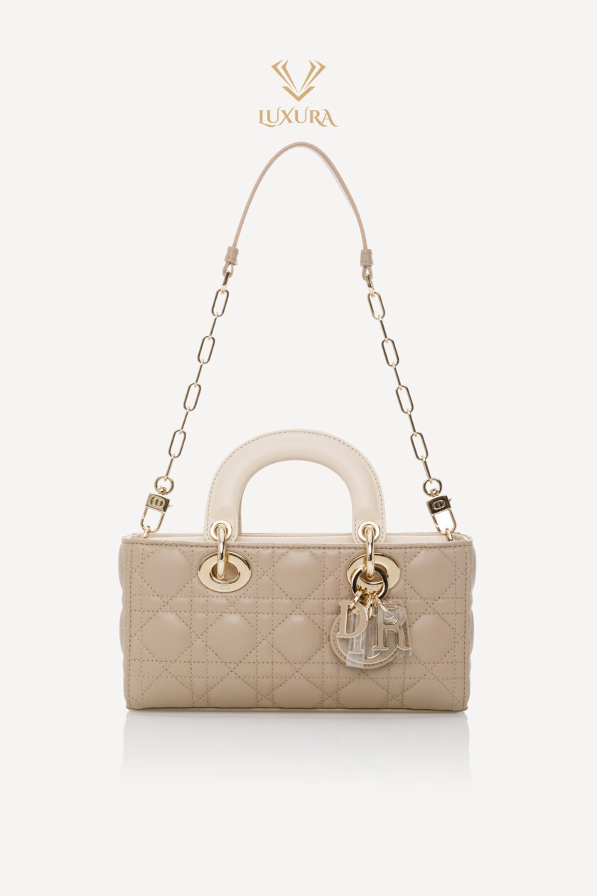 <span style="font-size: 10px; color: rgb(101, 101, 101);letter-spacing: .15em;">NEW COLLECTION</span><br><strong> DIOR </strong><br><div style="margin-top:10px; font-size:16px;">Small Lady D-Joy Bag Two-Tone Light Biscuit and Linen Beige Cannage Lambskin </div><br> - Image 4