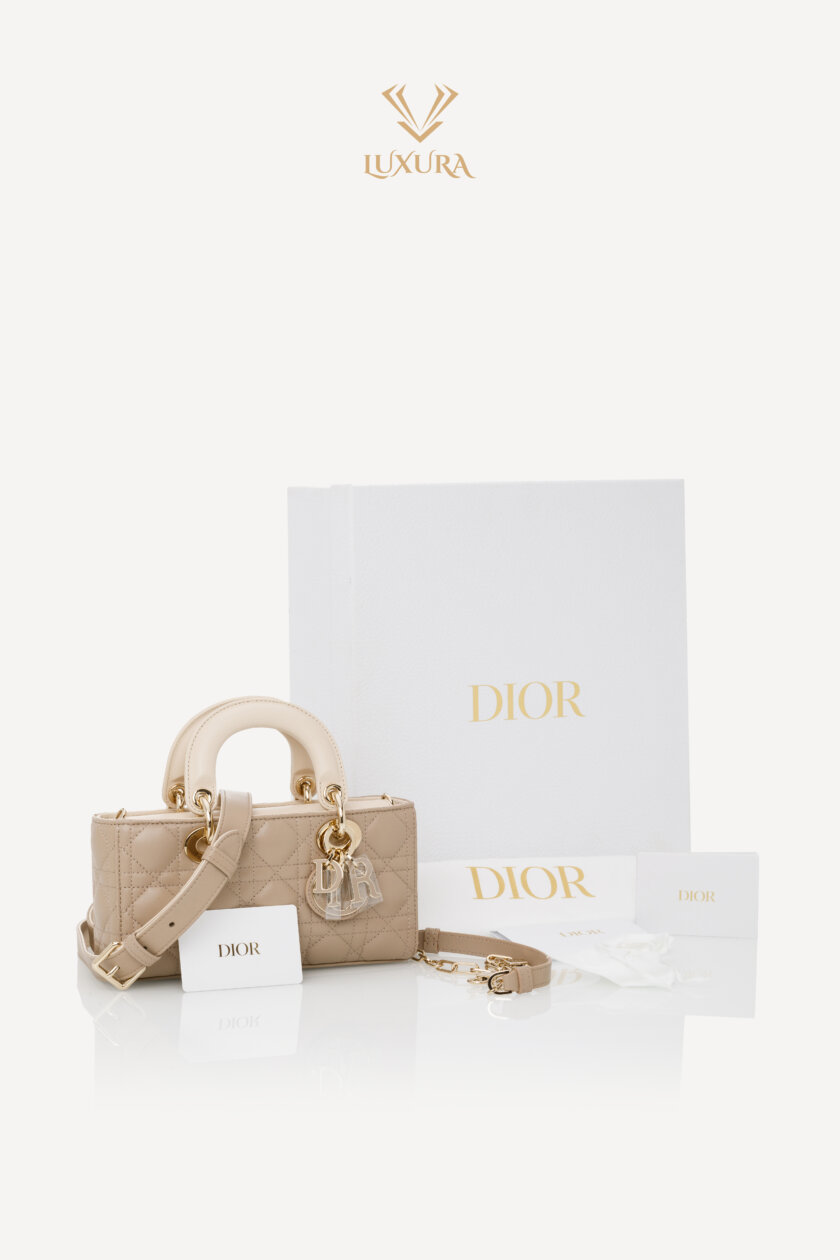 <span style="font-size: 10px; color: rgb(101, 101, 101);letter-spacing: .15em;">NEW COLLECTION</span><br><strong> DIOR </strong><br><div style="margin-top:10px; font-size:16px;">Small Lady D-Joy Bag Two-Tone Light Biscuit and Linen Beige Cannage Lambskin </div><br> - Image 2