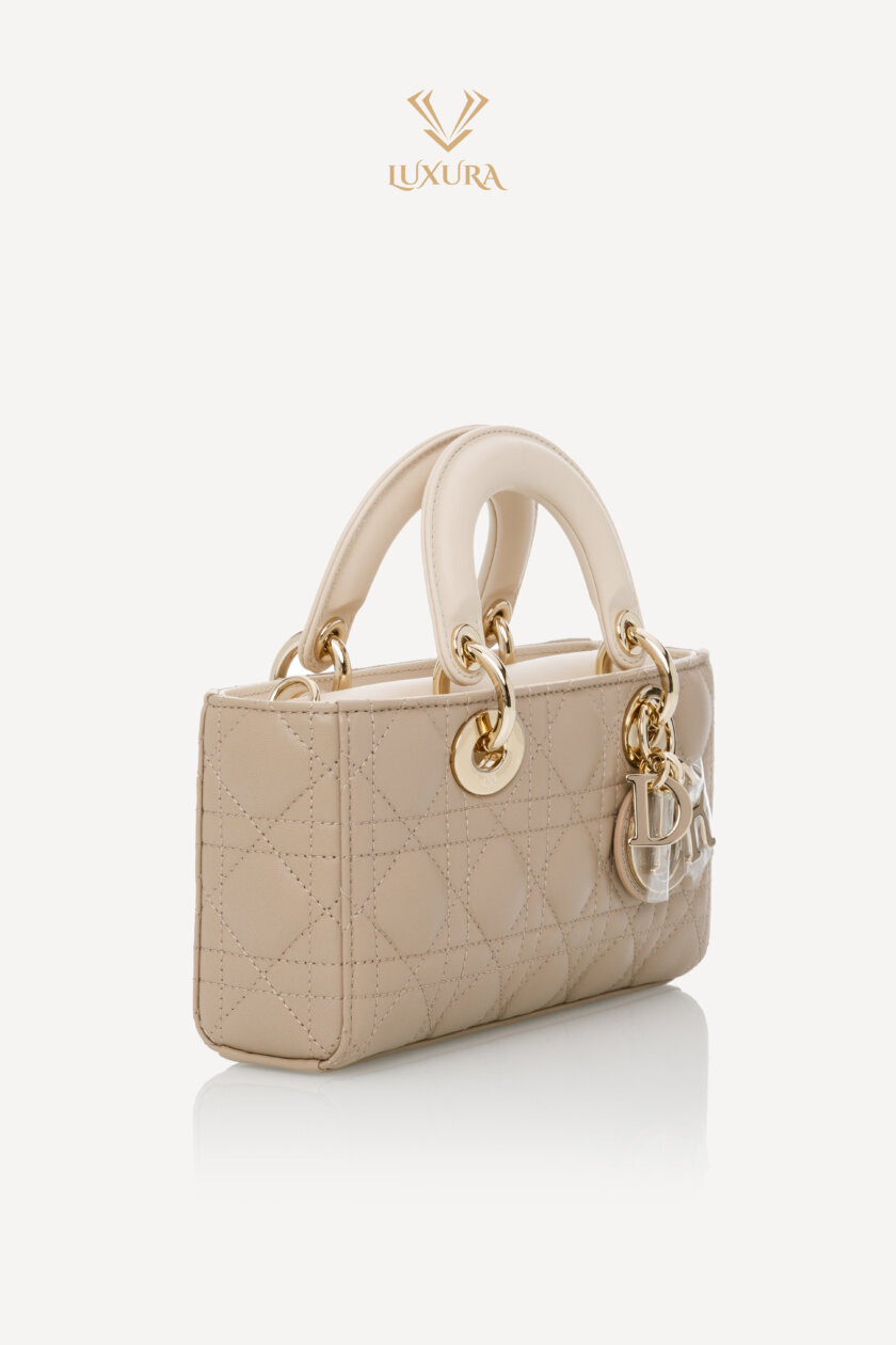 <span style="font-size: 10px; color: rgb(101, 101, 101);letter-spacing: .15em;">NEW COLLECTION</span><br><strong> DIOR </strong><br><div style="margin-top:10px; font-size:16px;">Small Lady D-Joy Bag Two-Tone Light Biscuit and Linen Beige Cannage Lambskin </div><br> - Image 3
