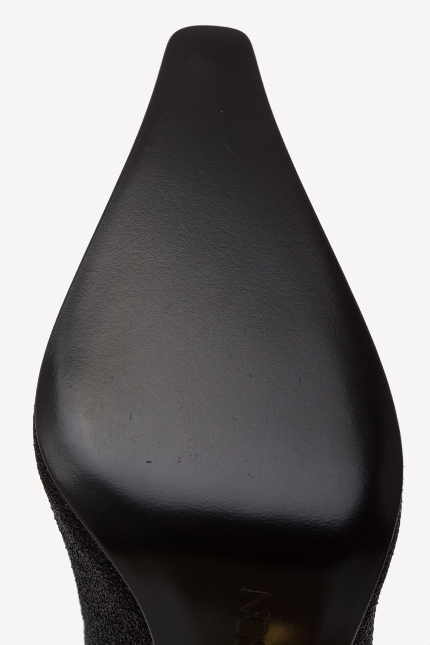 <span style="font-size: 10px; color: rgb(101, 101, 101);letter-spacing: .15em;">HARD TO FIND</span><br><strong> JW ANDERSON </strong><br><div style="margin-top:10px; font-size:16px;"> Chain Heel Sock Boots 35 </div><br> - Image 15